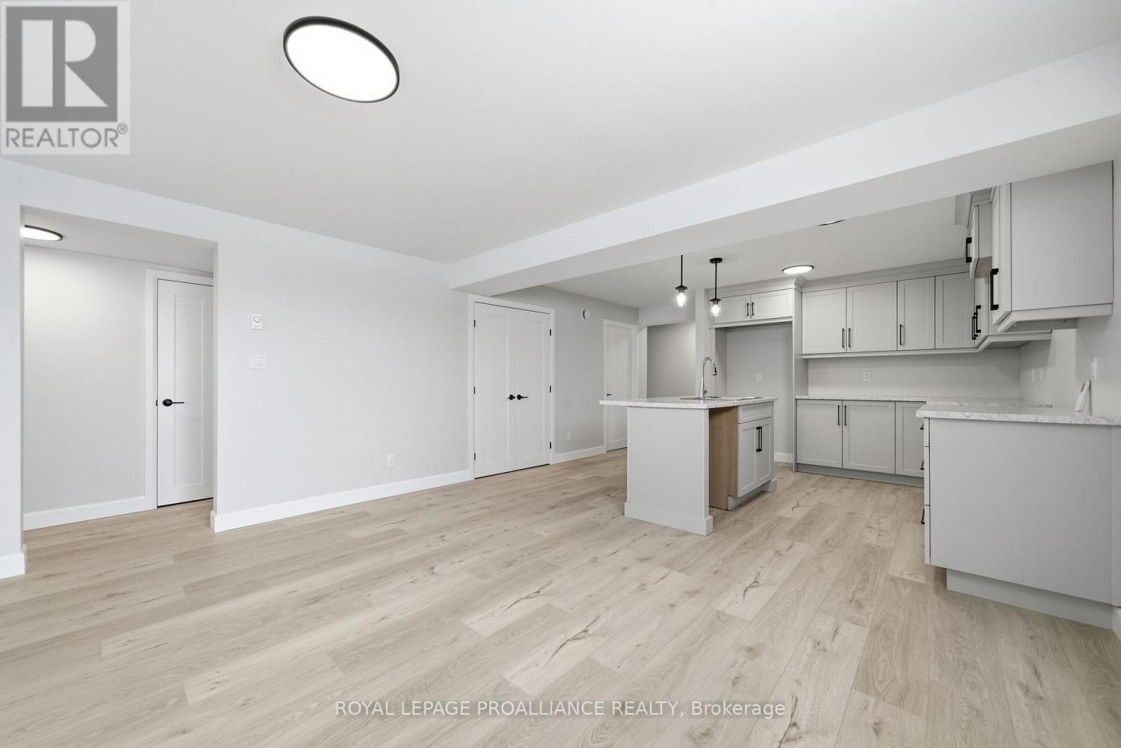 87 Hastings Park Drive, Belleville (Belleville Ward), Ontario  K8P 0J1 - Photo 32 - X12844422