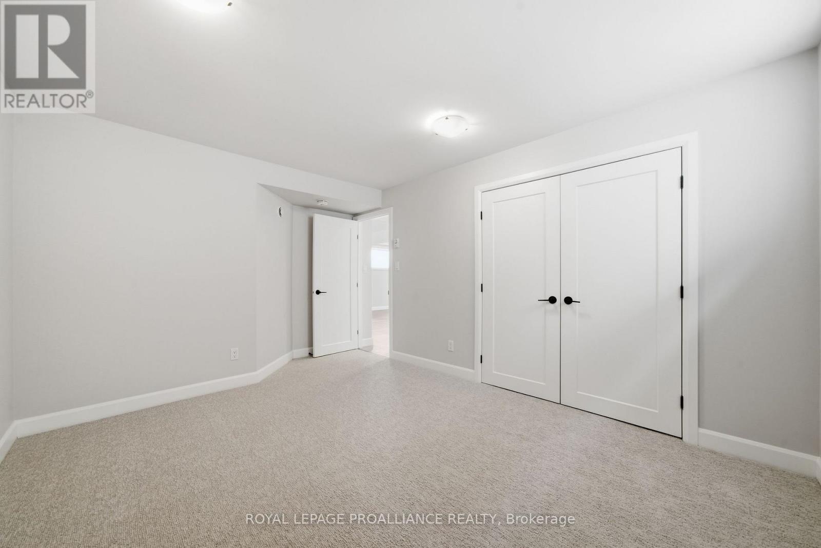 87 Hastings Park Drive, Belleville (Belleville Ward), Ontario  K8P 0J1 - Photo 34 - X12844422