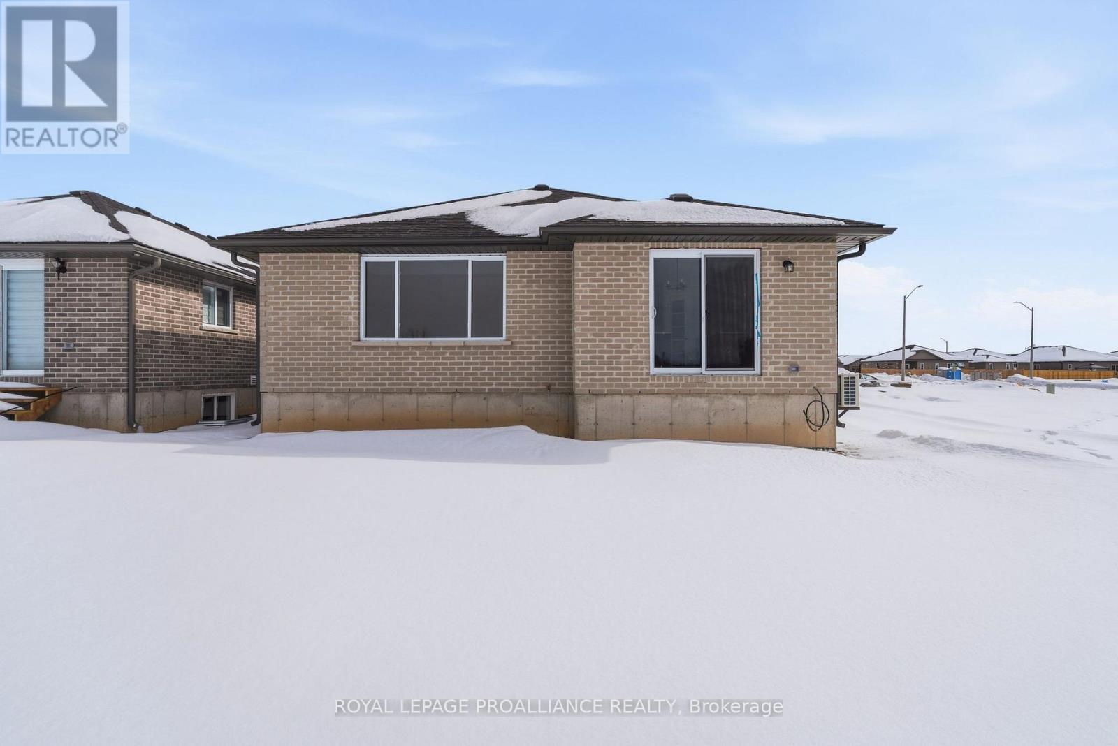 87 Hastings Park Drive, Belleville (Belleville Ward), Ontario  K8P 0J1 - Photo 38 - X12844422