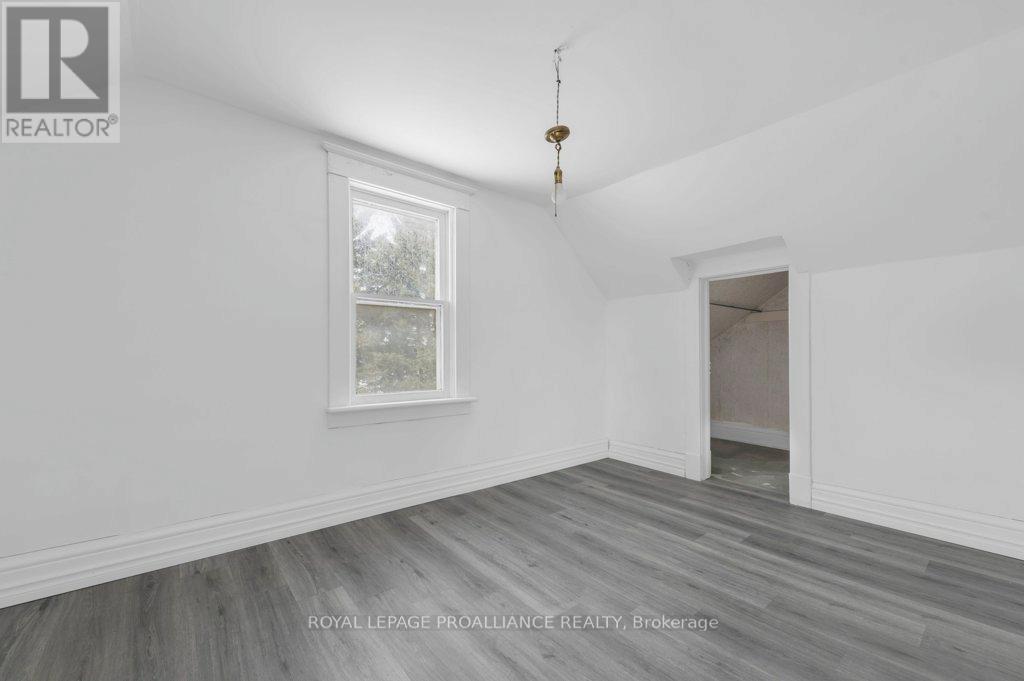 1172 Salem Road, Prince Edward County (Ameliasburg Ward), Ontario  K0K 1T0 - Photo 23 - X12844460