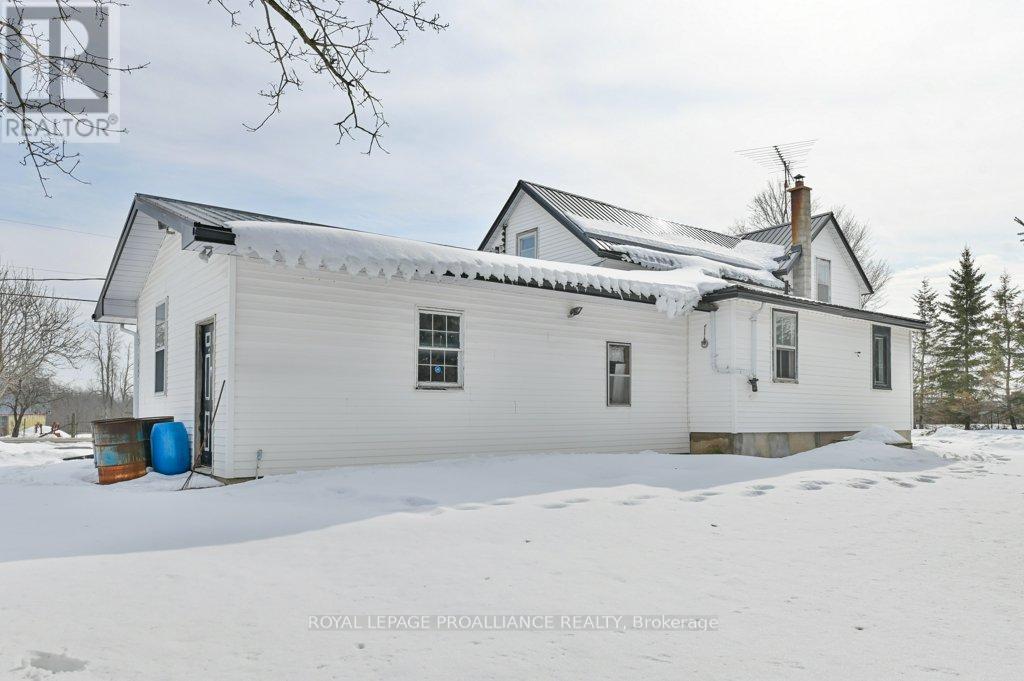 1172 Salem Road, Prince Edward County (Ameliasburg Ward), Ontario  K0K 1T0 - Photo 29 - X12844460