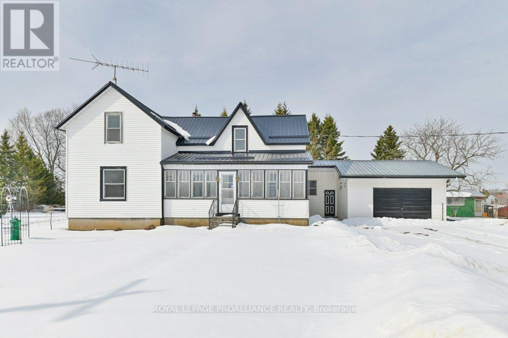 1172 Salem Road, Prince Edward County (Ameliasburg Ward), Ontario  K0K 1T0 - Photo 3 - X12844460