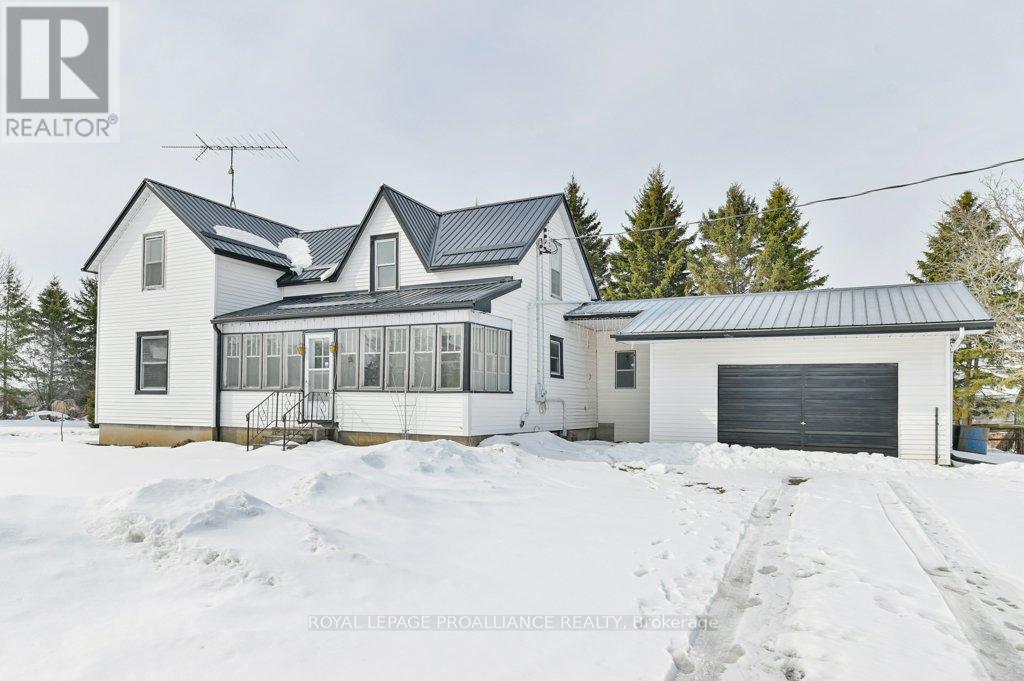 1172 Salem Road, Prince Edward County (Ameliasburg Ward), Ontario  K0K 1T0 - Photo 4 - X12844460