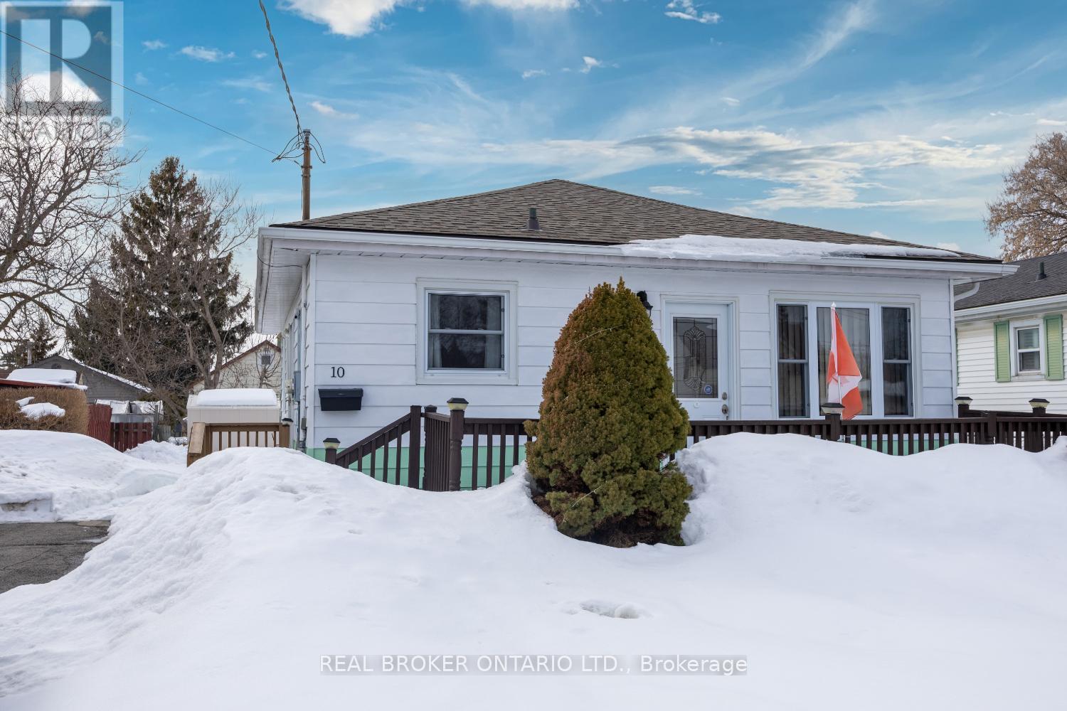 10 Elizabeth Avenue, Quinte West, Ontario  K8V 2P9 - Photo 2 - X12844510