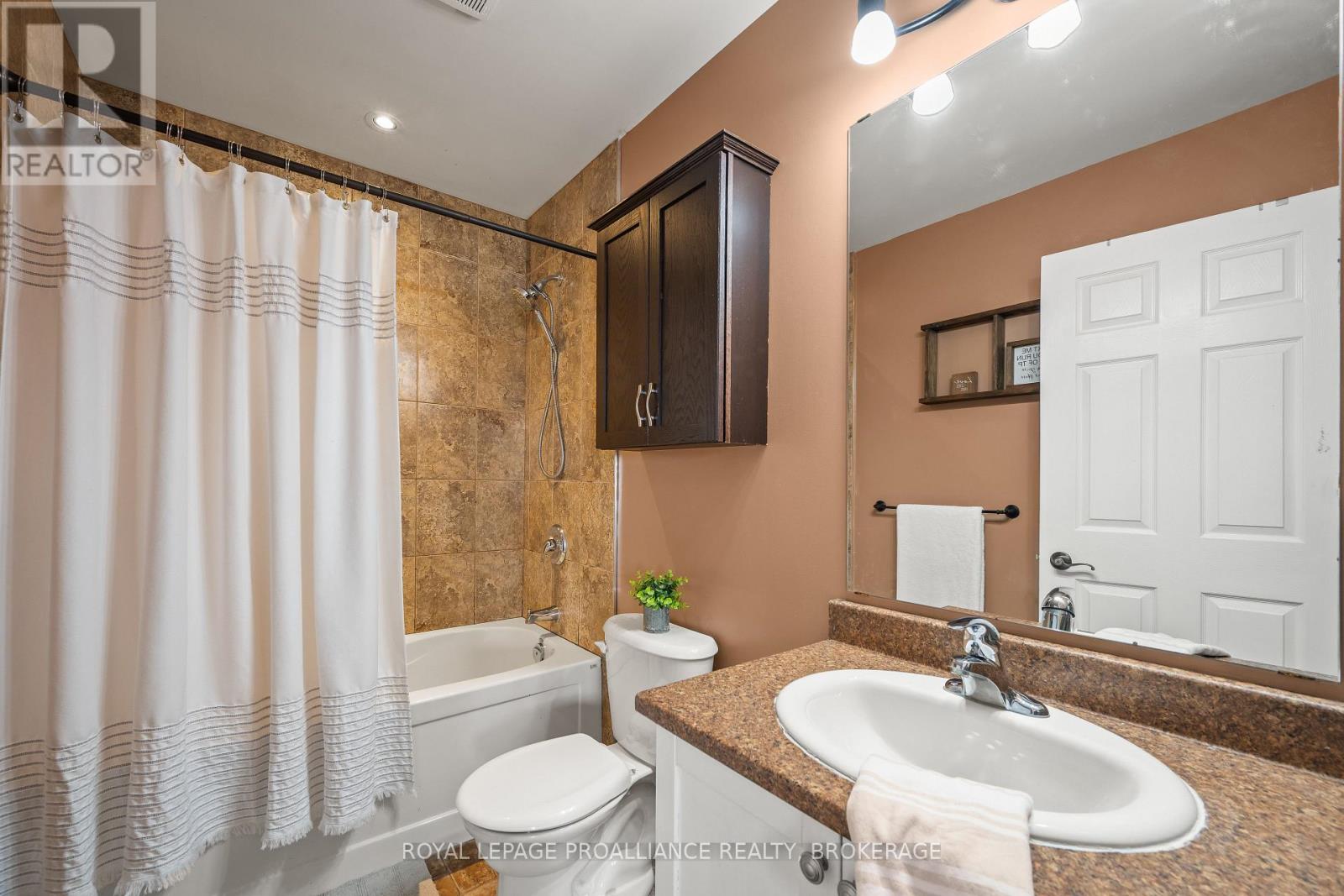 121 Blakely Street, Loyalist (Amherstview), Ontario  K7N 0A3 - Photo 15 - X12844438