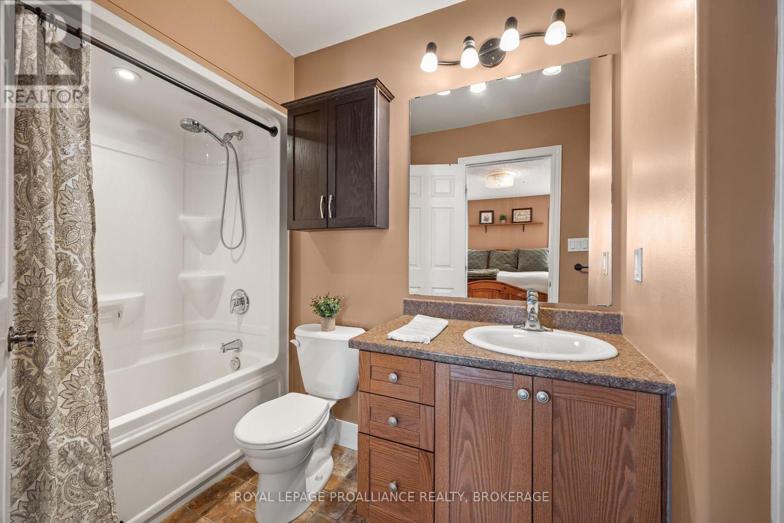 121 Blakely Street, Loyalist (Amherstview), Ontario  K7N 0A3 - Photo 24 - X12844438