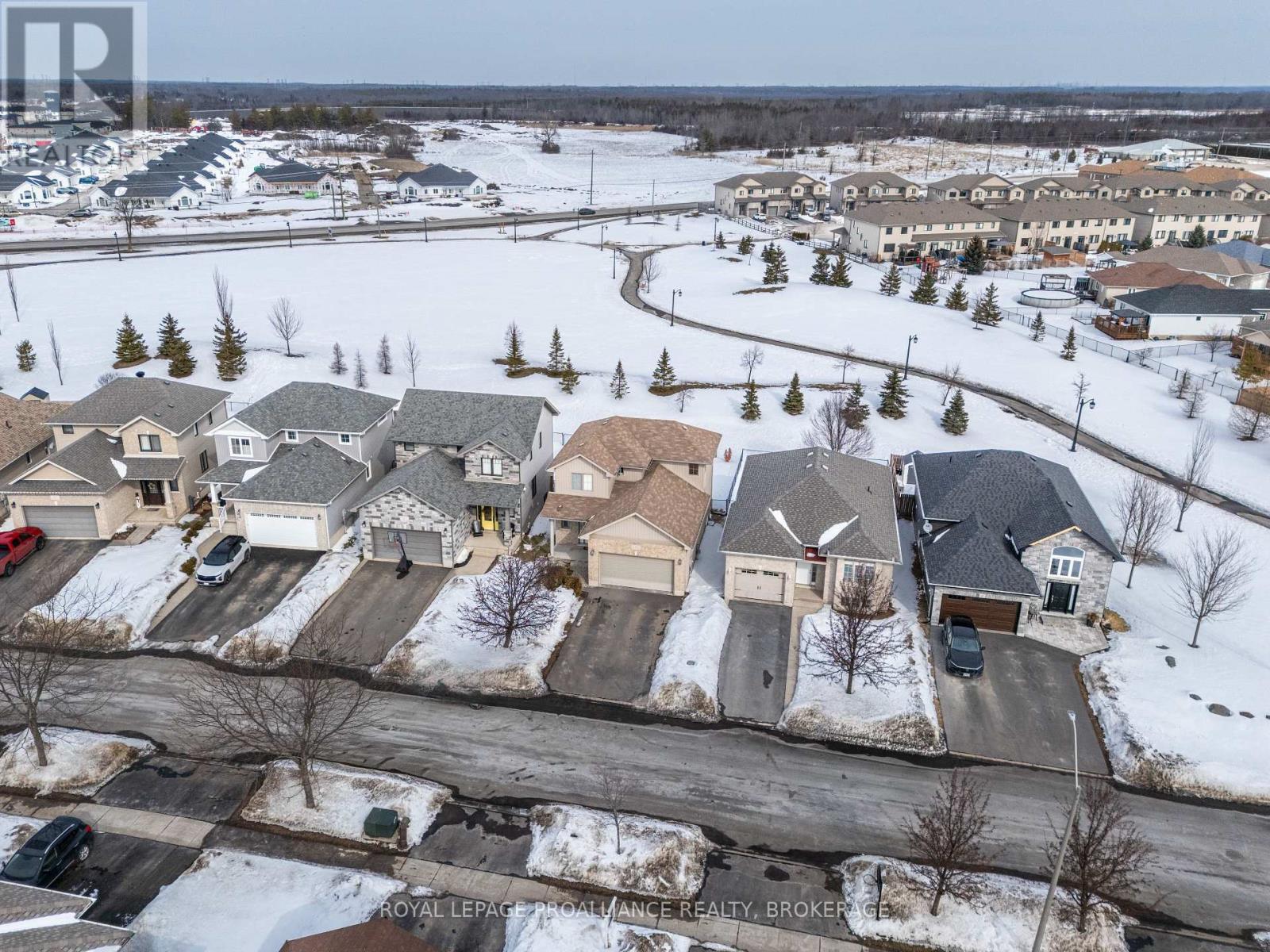 121 Blakely Street, Loyalist (Amherstview), Ontario  K7N 0A3 - Photo 39 - X12844438