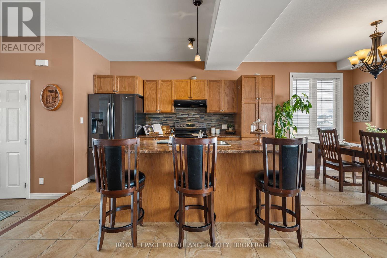 121 Blakely Street, Loyalist (Amherstview), Ontario  K7N 0A3 - Photo 7 - X12844438