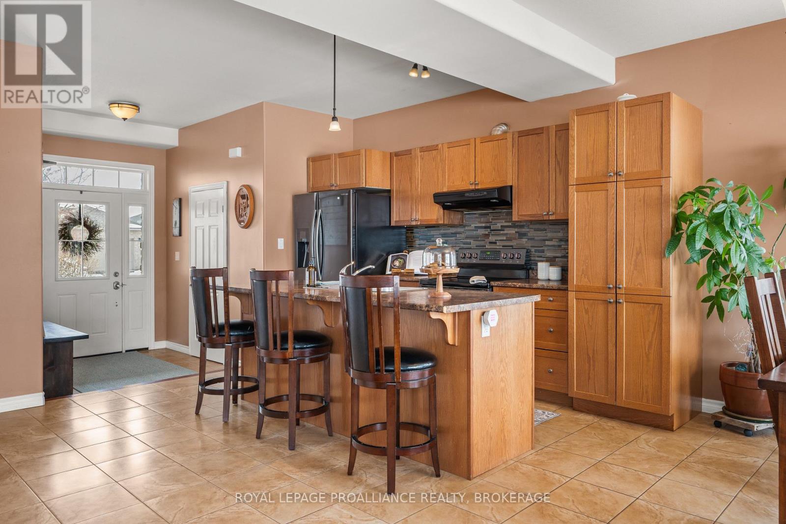 121 Blakely Street, Loyalist (Amherstview), Ontario  K7N 0A3 - Photo 9 - X12844438