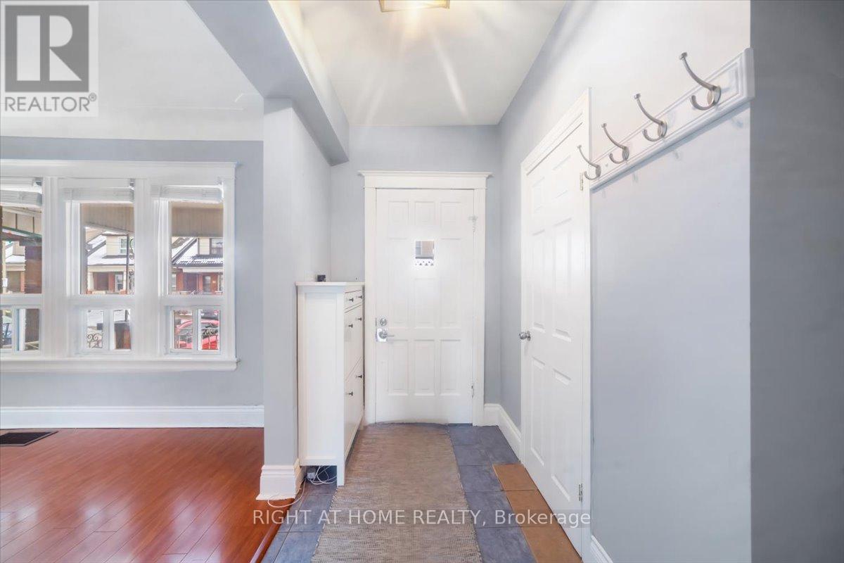 75 Somerset Avenue, Hamilton, Ontario  L8L 2L6 - Photo 3 - X12829464