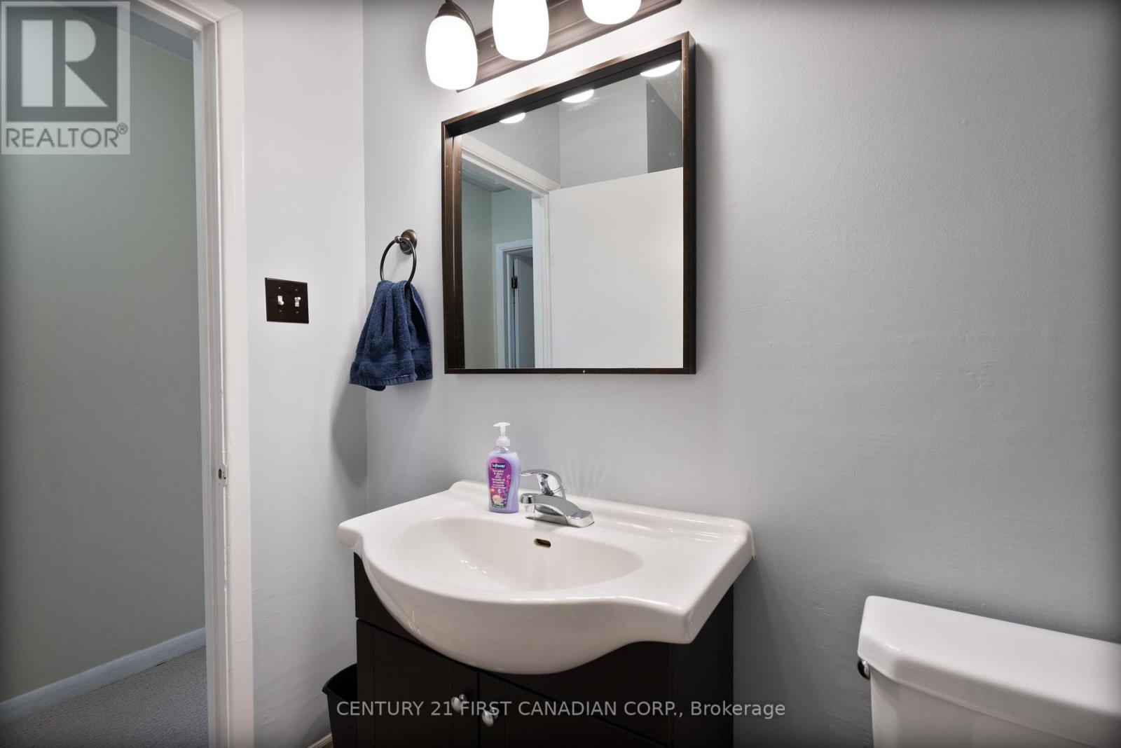 332 Base Line Road W, London South, Ontario  N6J 1W1 - Photo 10 - X12844570