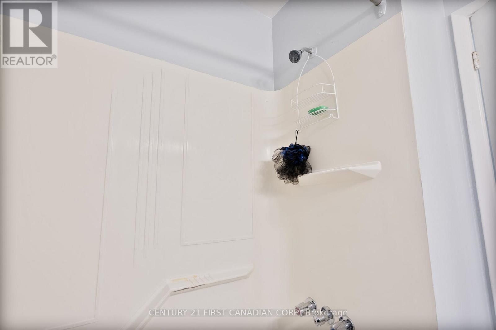 332 Base Line Road W, London South, Ontario  N6J 1W1 - Photo 11 - X12844570