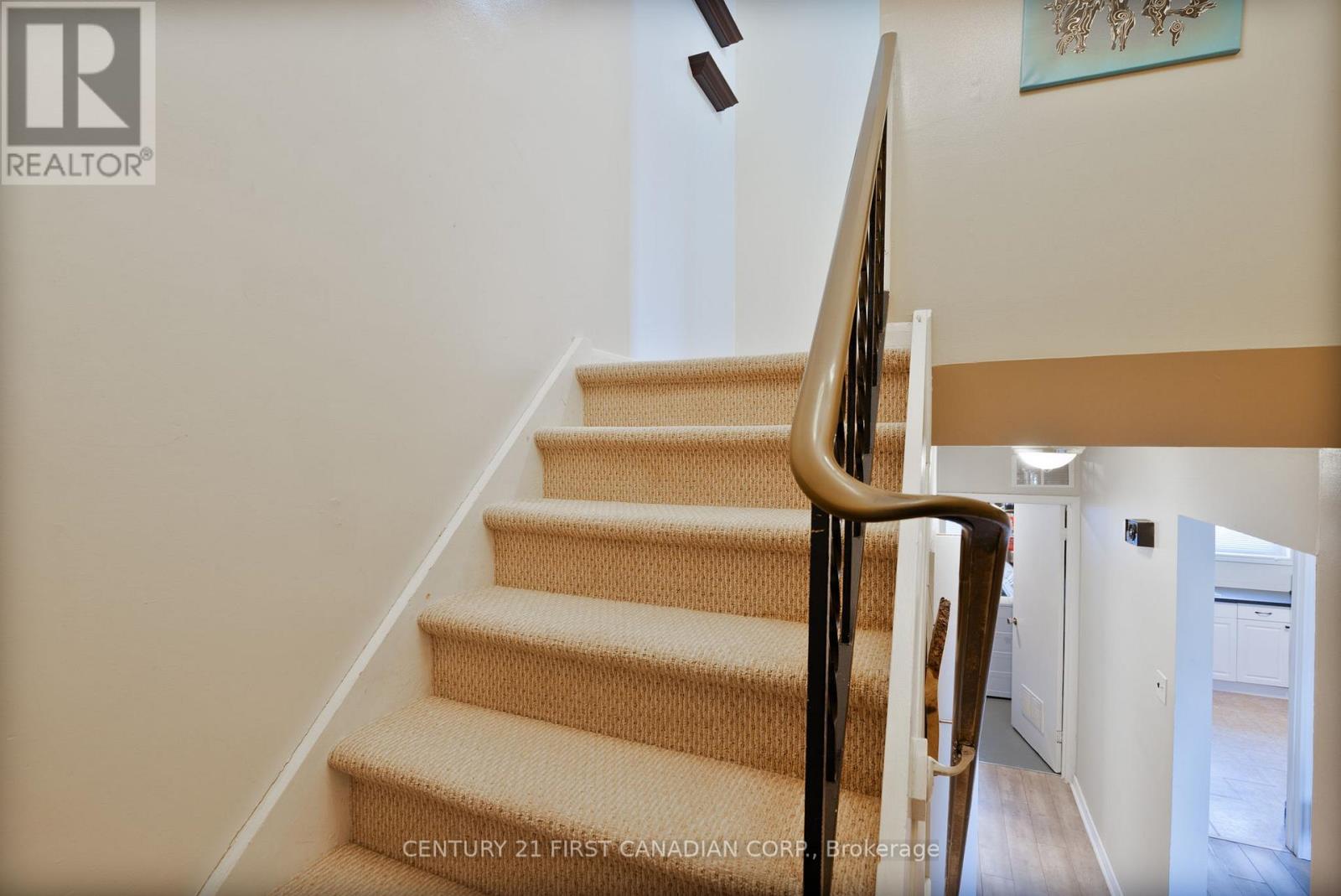 332 Base Line Road W, London South, Ontario  N6J 1W1 - Photo 3 - X12844570