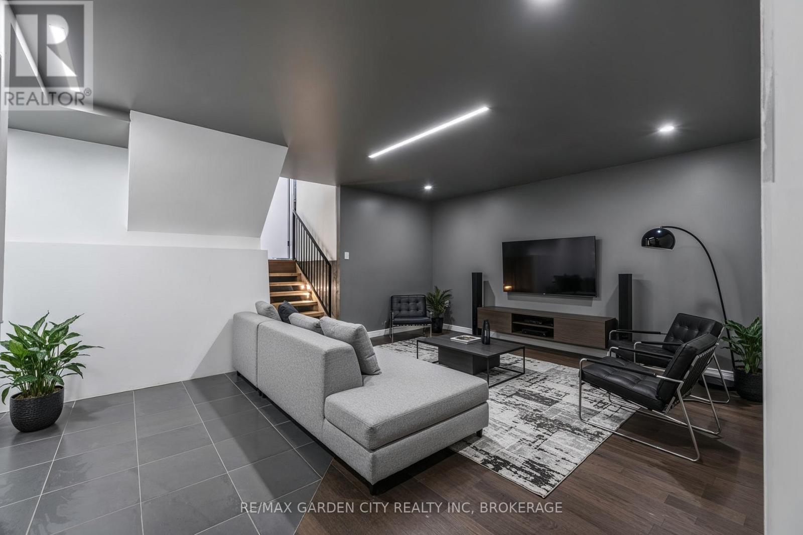 49 Autumn Place, St. Catharines, Ontario  L2P 3W6 - Photo 20 - X12713212