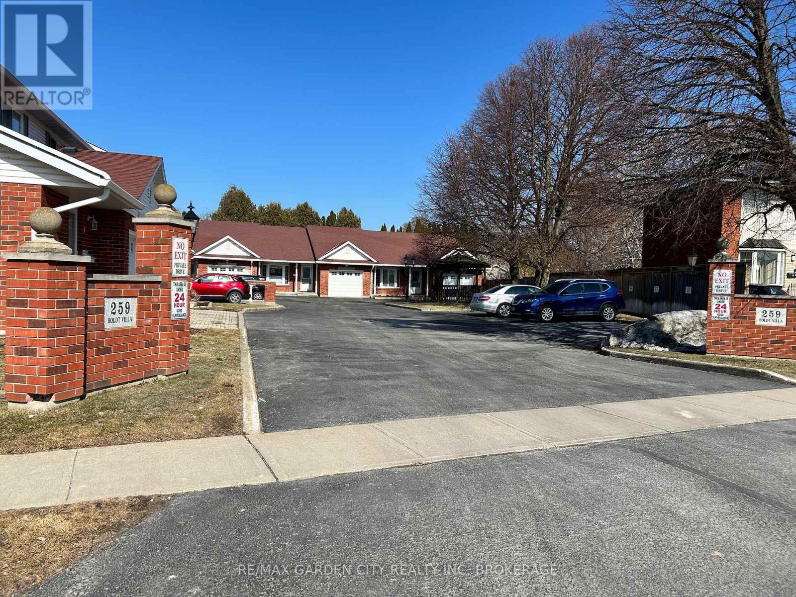 7 - 259 Scott Street, St. Catharines, Ontario  L2N 1H9 - Photo 1 - X12771812