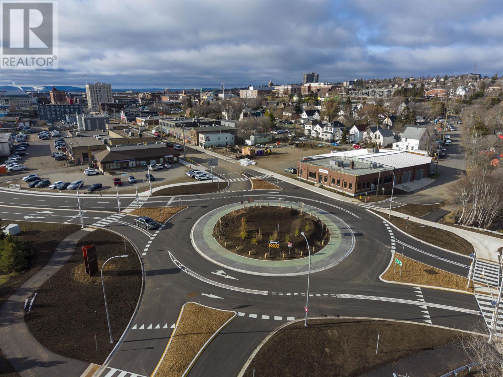 Unit 2 142 Cumberland ST, Thunder Bay, Ontario