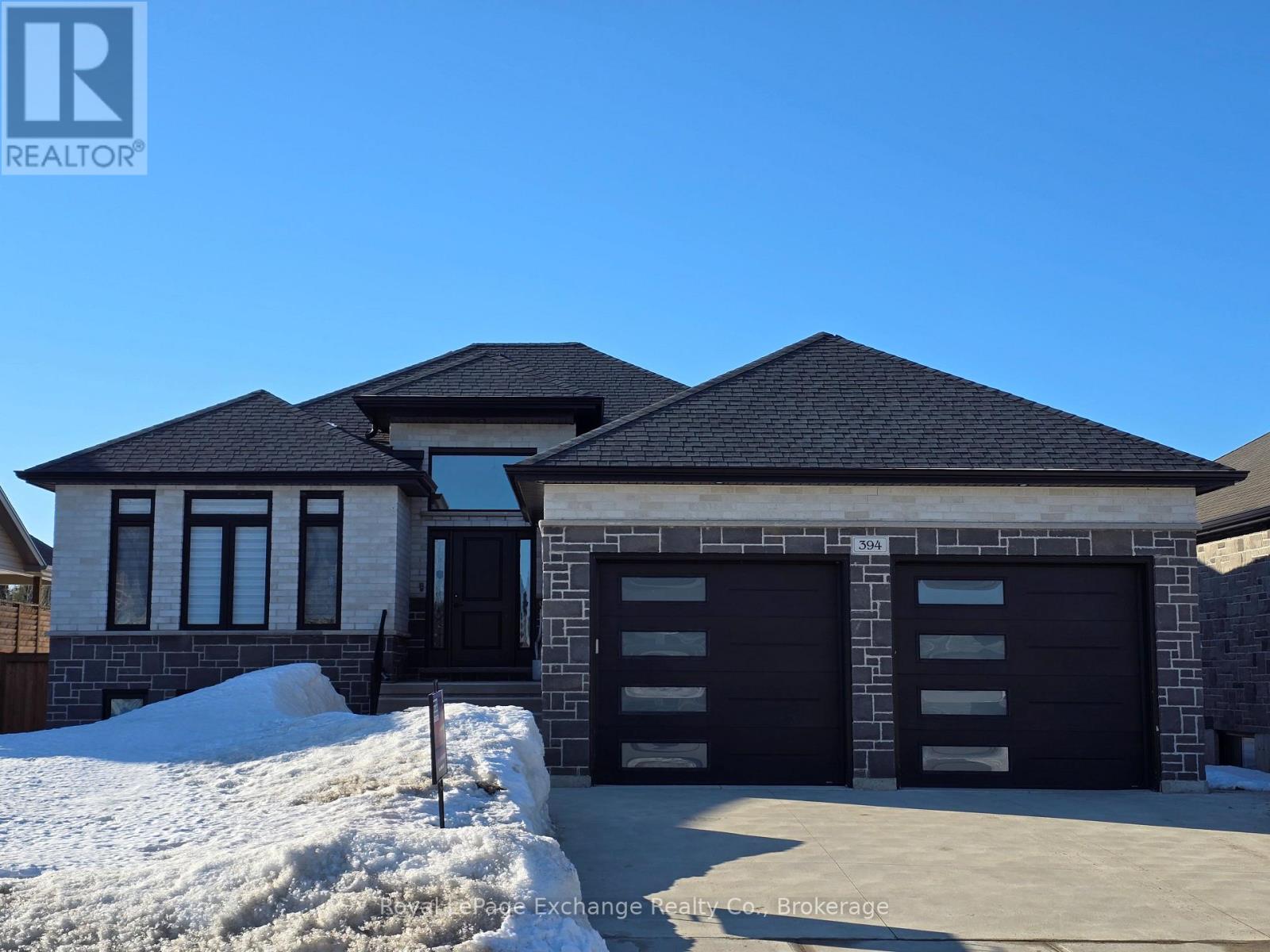 394 Ridge Street, Saugeen Shores, Ontario  N0H 2C3 - Photo 2 - X12798614