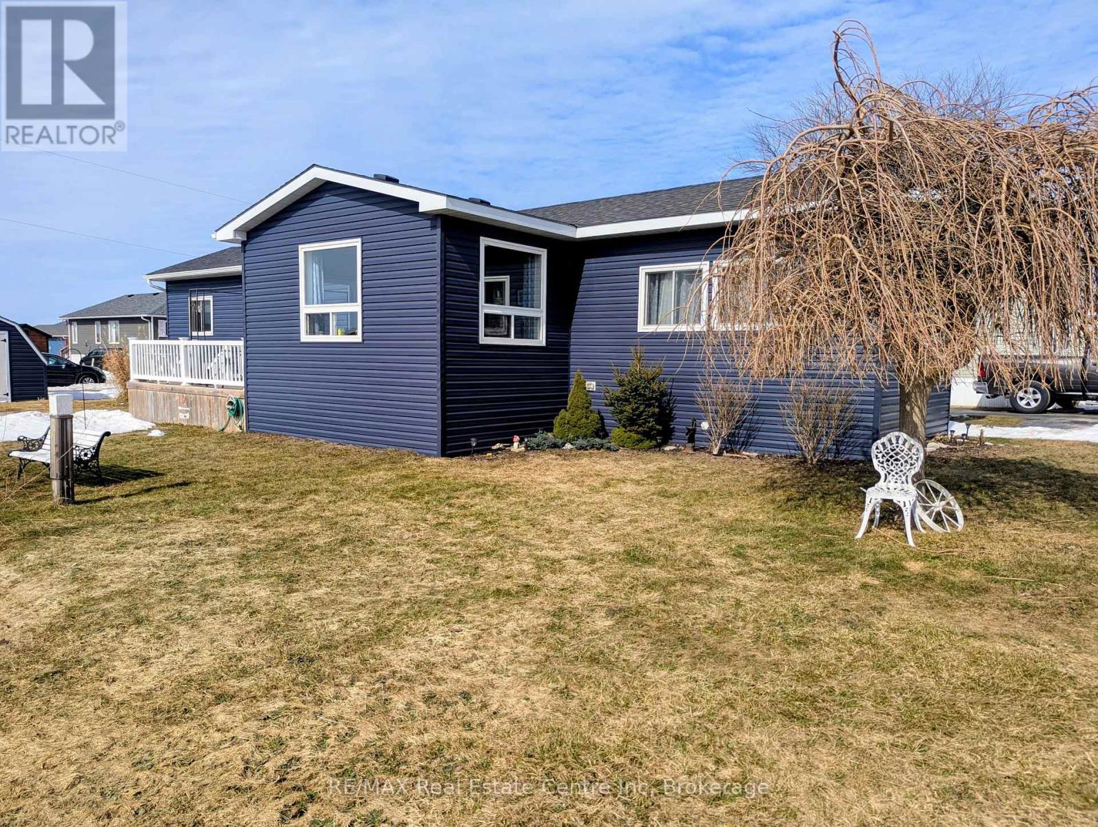 27 Cranberry Drive N, Ashfield-Colborne-Wawanosh, Ontario  N7A 3Y3 - Photo 31 - X12843720