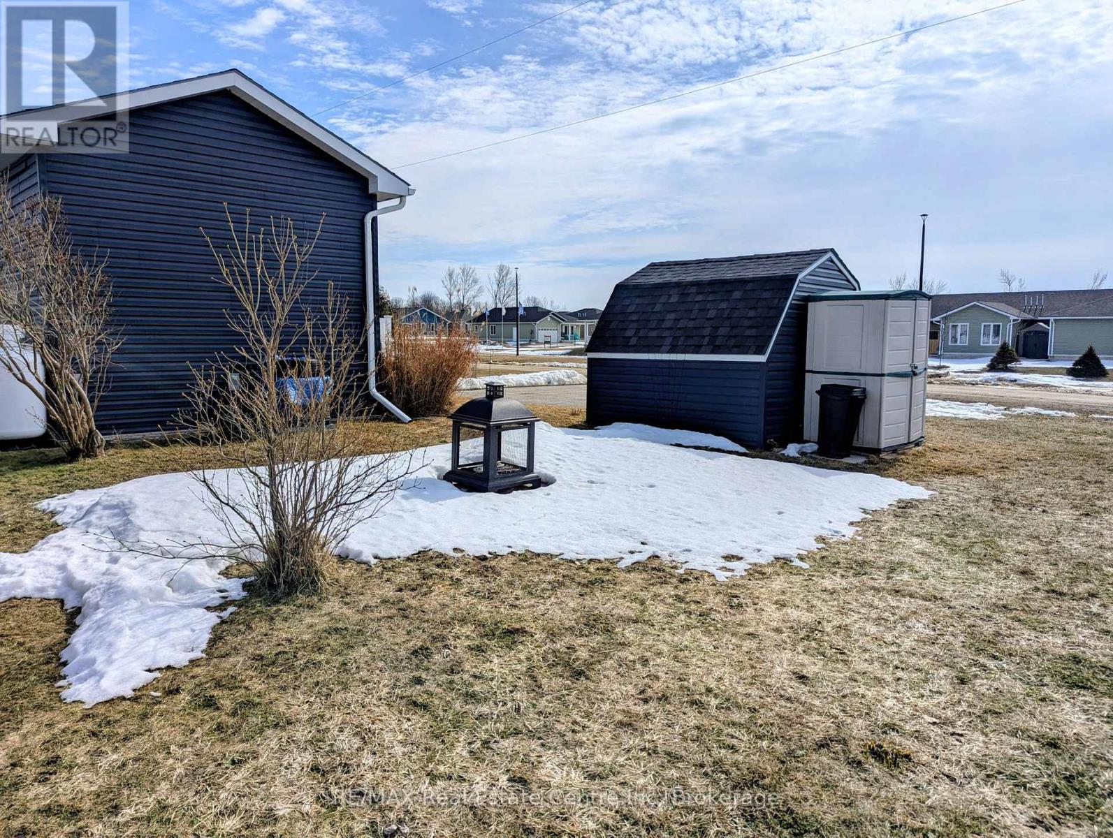 27 Cranberry Drive N, Ashfield-Colborne-Wawanosh, Ontario  N7A 3Y3 - Photo 24 - X12843720