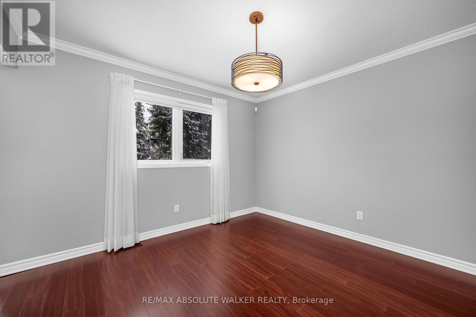 944 Raftsman Lane, Ottawa, Ontario  K1C 2V8 - Photo 11 - X12844318