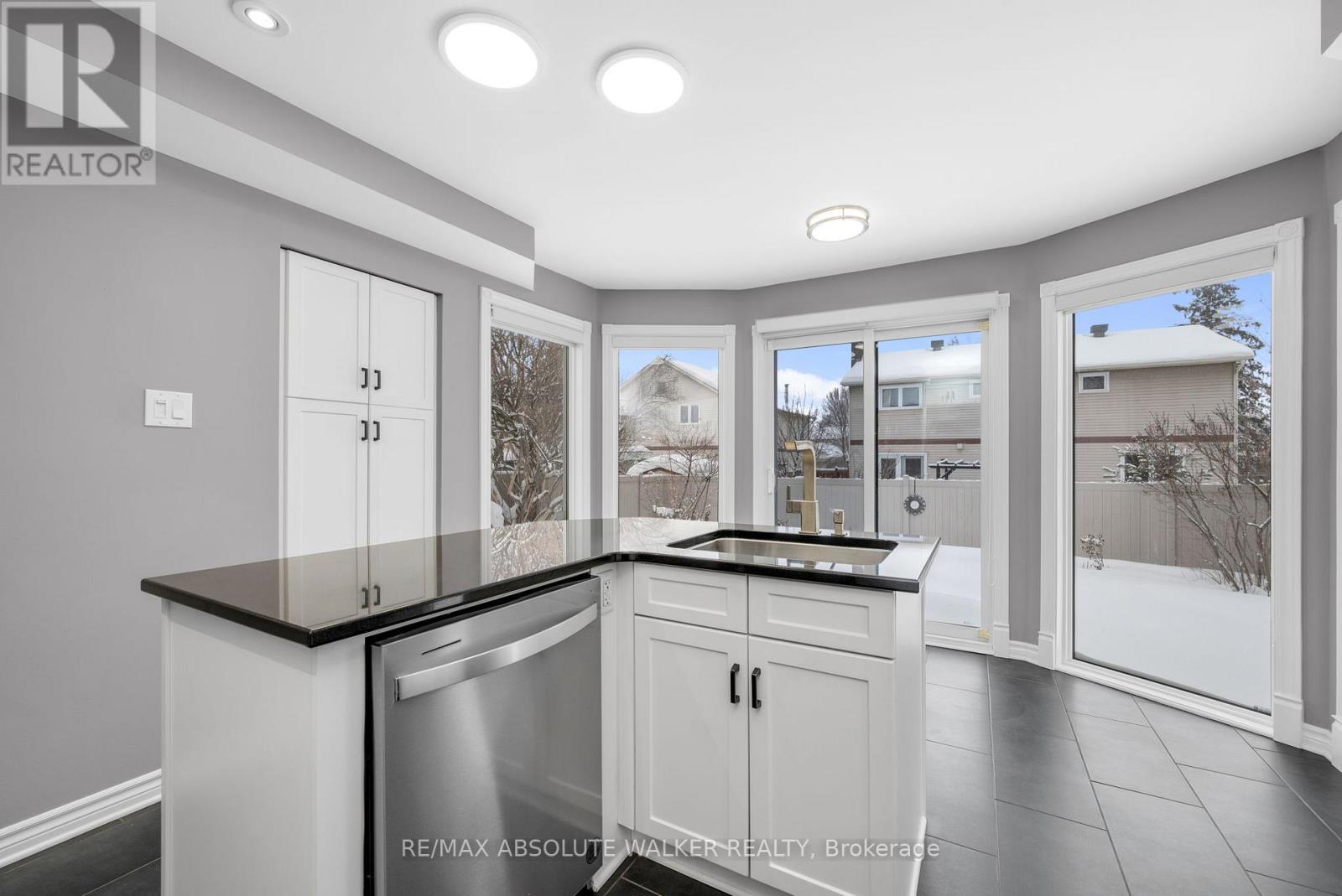 944 Raftsman Lane, Ottawa, Ontario  K1C 2V8 - Photo 18 - X12844318