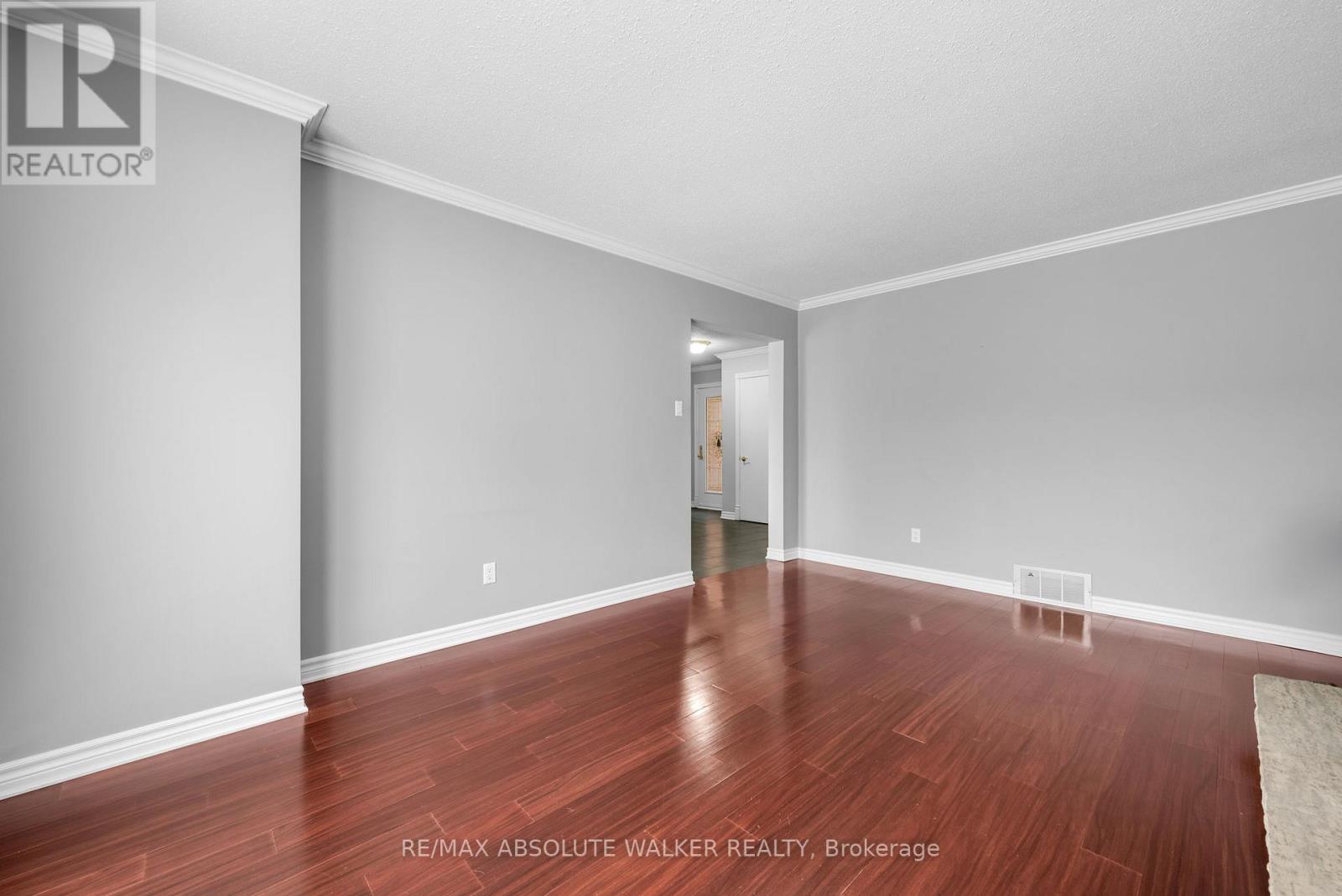 944 Raftsman Lane, Ottawa, Ontario  K1C 2V8 - Photo 21 - X12844318