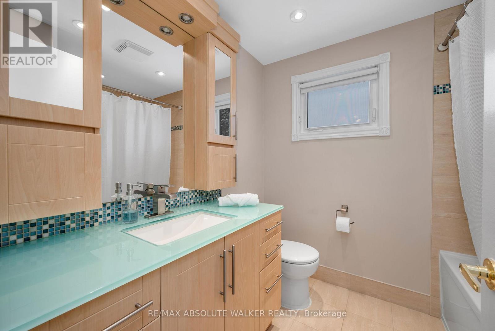 944 Raftsman Lane, Ottawa, Ontario  K1C 2V8 - Photo 40 - X12844318