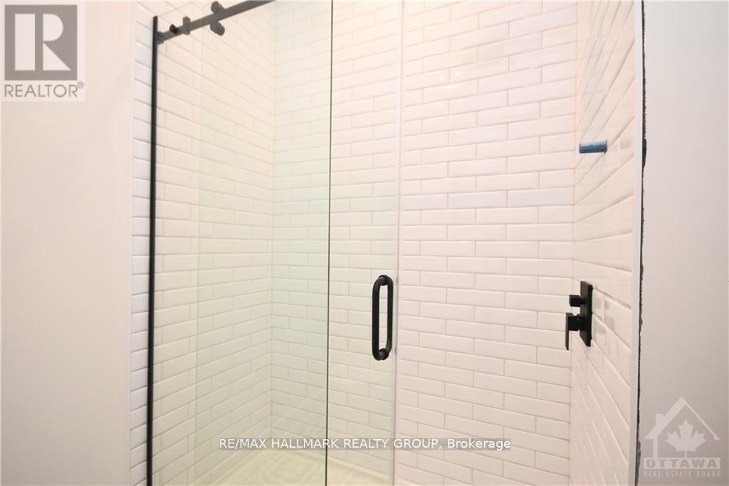 4 - 368 Chapel Street, Ottawa, Ontario  K1N 7Z6 - Photo 20 - X12844362