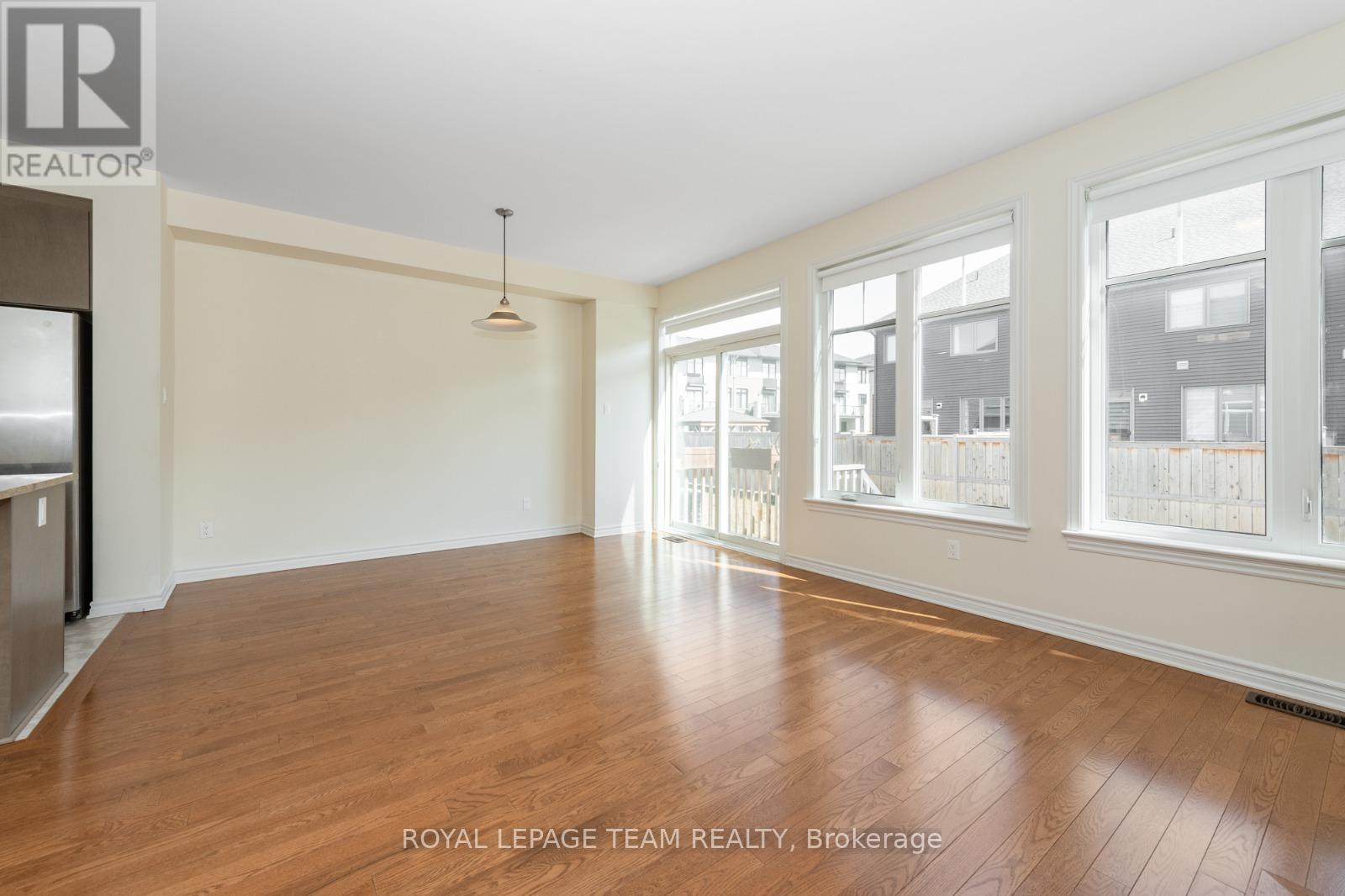 711 Sora Way, Ottawa, Ontario  K1T 0R3 - Photo 11 - X12844388