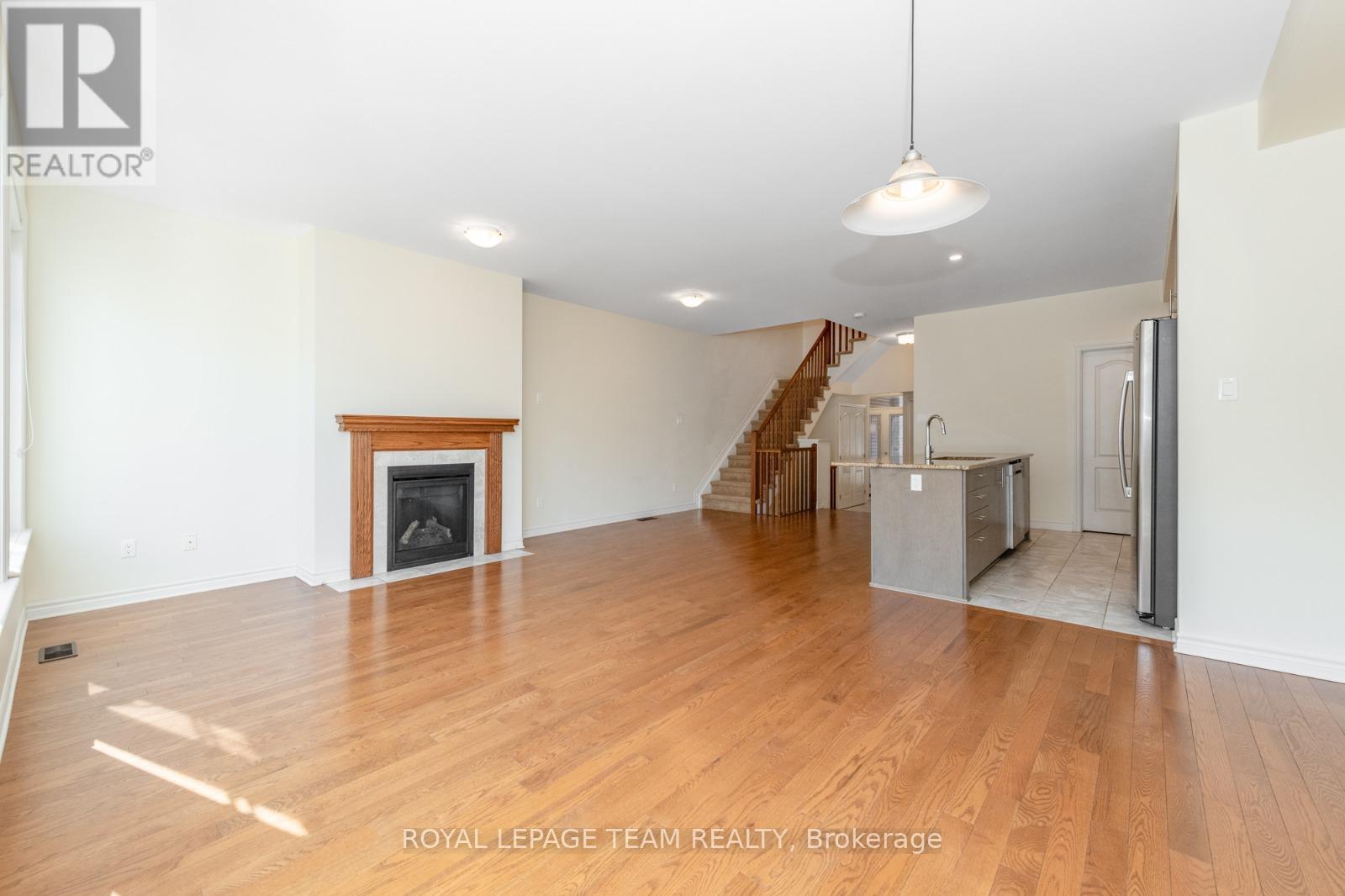 711 Sora Way, Ottawa, Ontario  K1T 0R3 - Photo 13 - X12844388