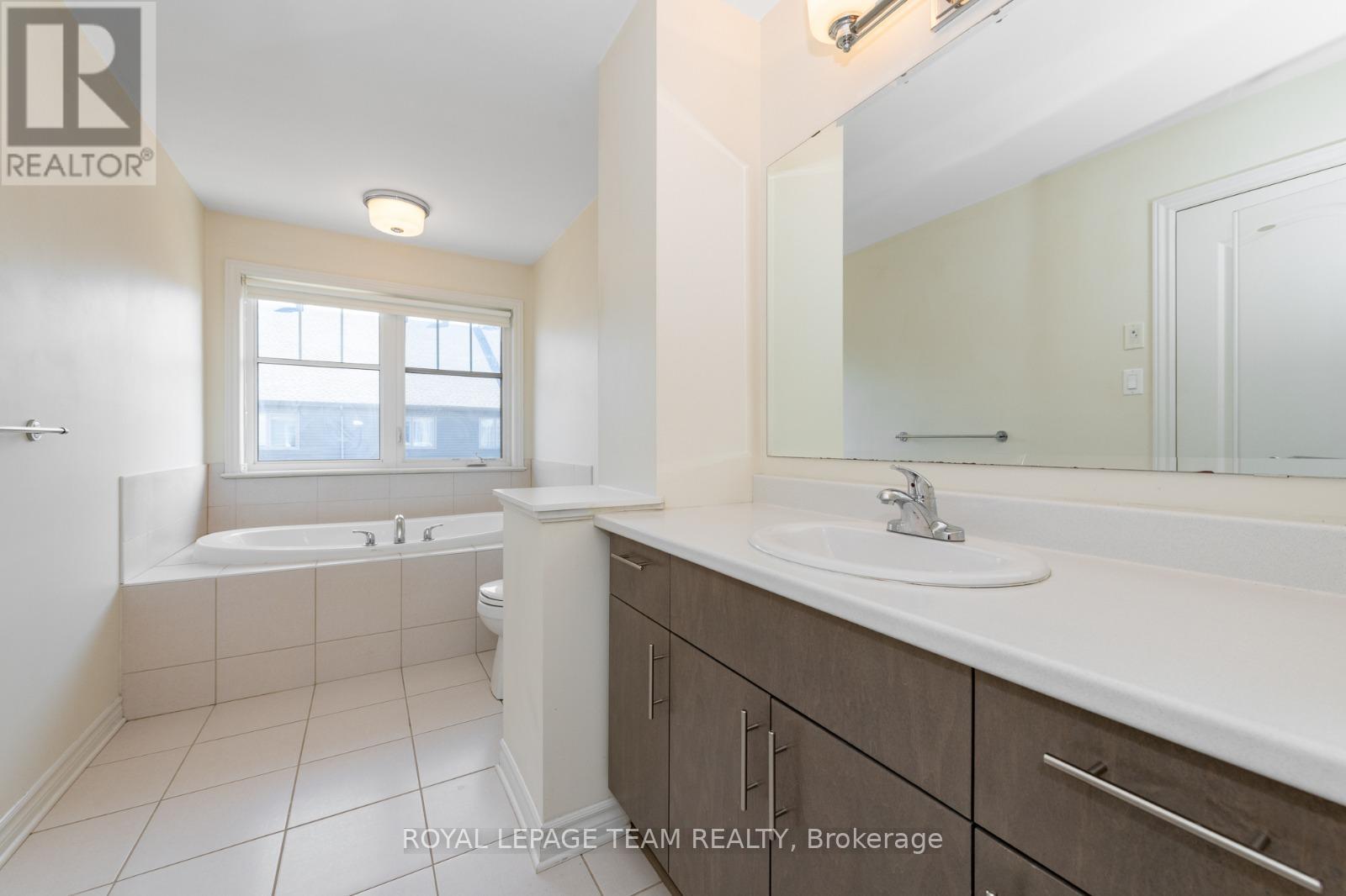 711 Sora Way, Ottawa, Ontario  K1T 0R3 - Photo 23 - X12844388