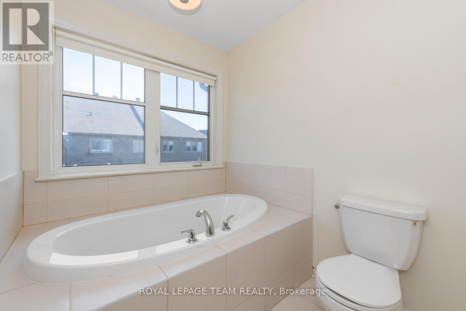 711 Sora Way, Ottawa, Ontario  K1T 0R3 - Photo 24 - X12844388