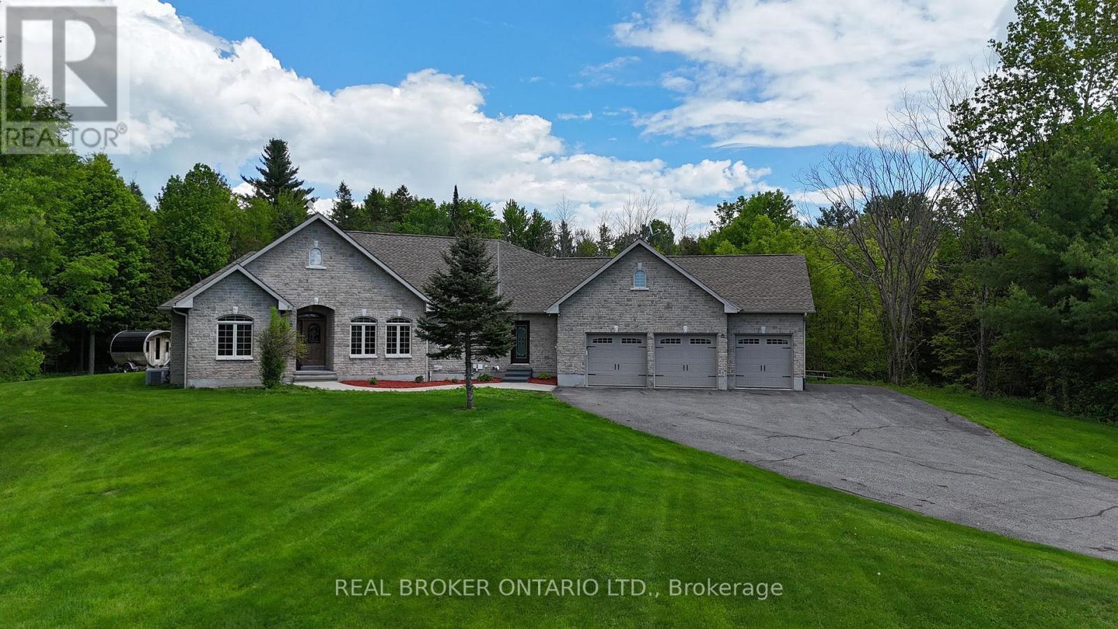 3464 Greenland Road, Ottawa, Ontario  K0A 1T0 - Photo 2 - X12844458