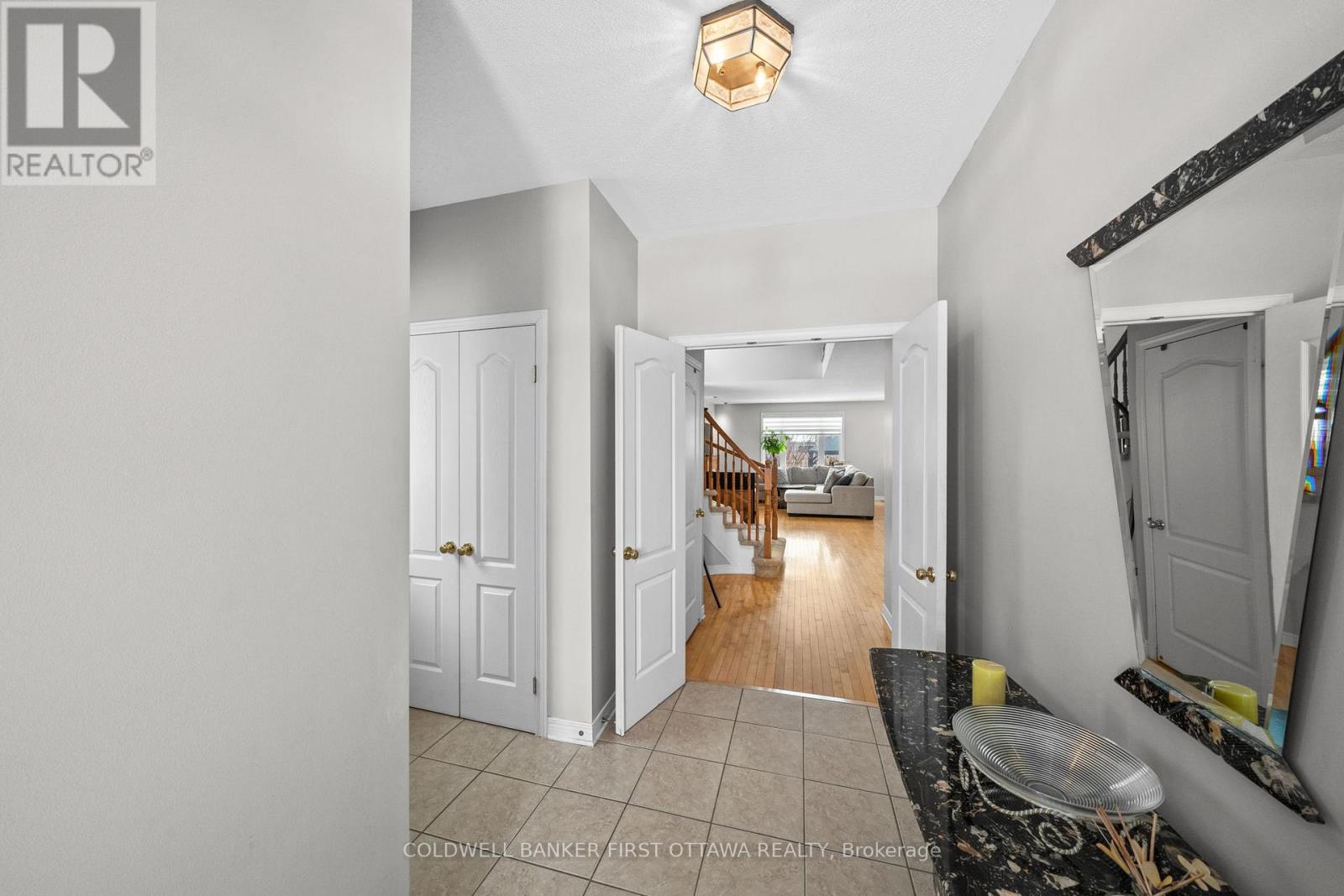 6a Rosetta Avenue, Ottawa, Ontario  K2G 6T5 - Photo 2 - X12844486