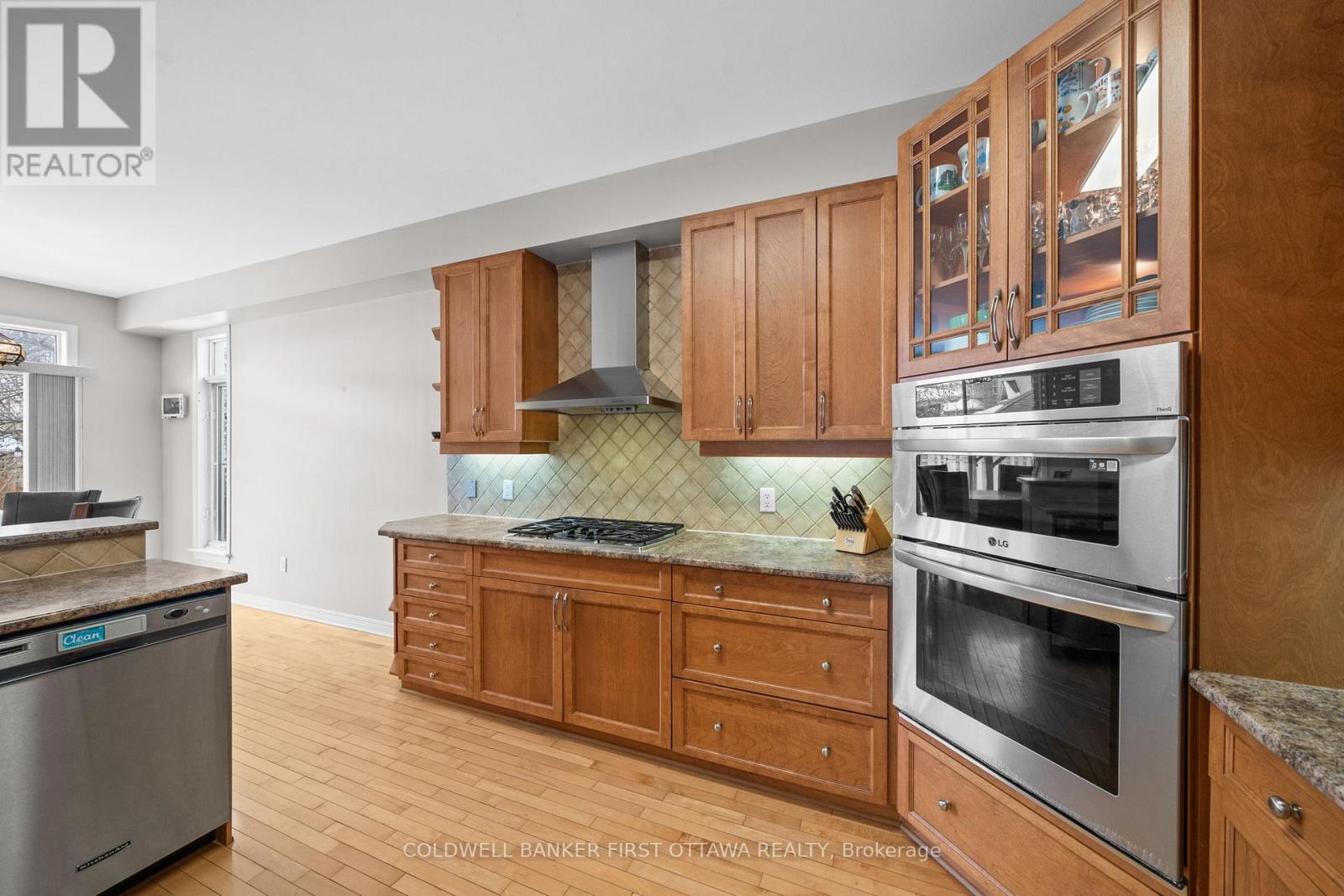 6a Rosetta Avenue, Ottawa, Ontario  K2G 6T5 - Photo 5 - X12844486