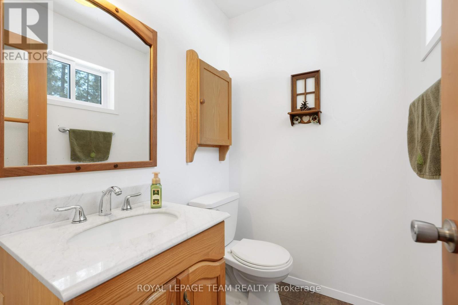 578b Elsie Lane, Greater Madawaska, Ontario  K0J 1H0 - Photo 31 - X12844504