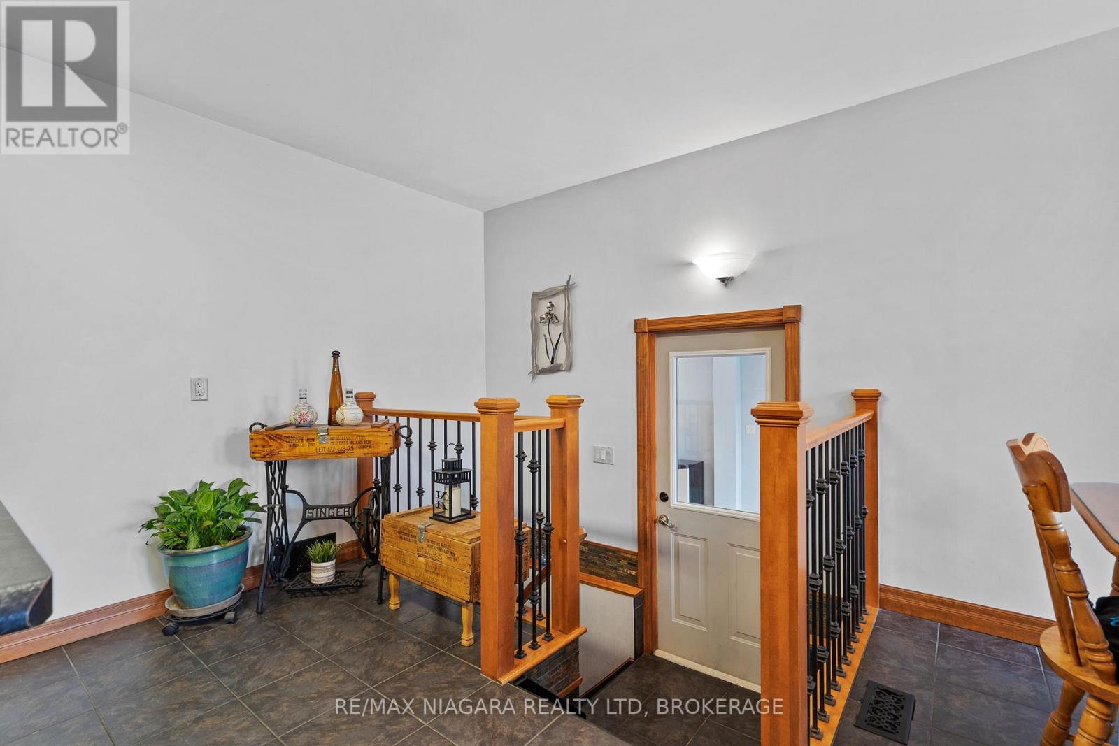 12 Aquadale Drive, St. Catharines (Lakeshore), Ontario  L2N 3R6 - Photo 23 - X12844332