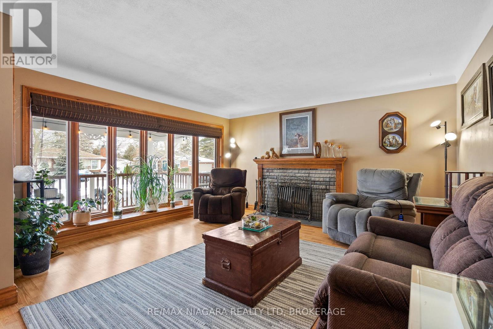 12 Aquadale Drive, St. Catharines (Lakeshore), Ontario  L2N 3R6 - Photo 9 - X12844332