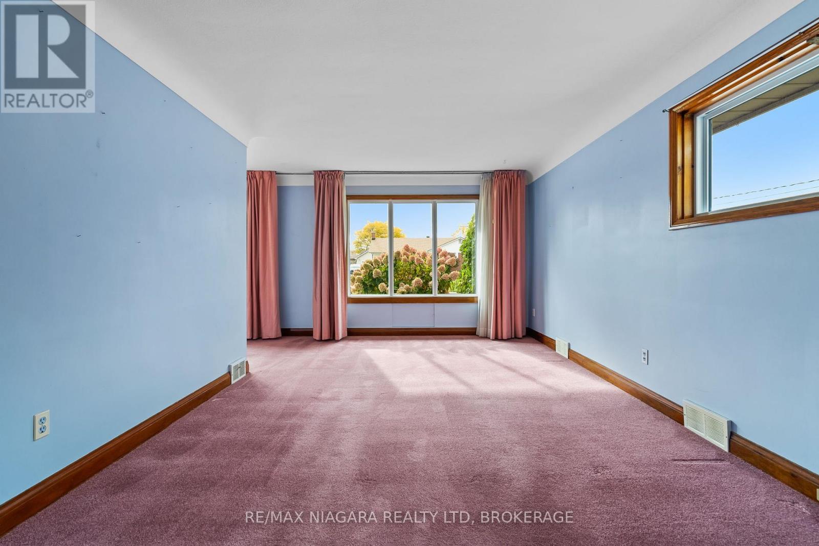 7653 Wayne Street, Niagara Falls, Ontario  L2H 1G7 - Photo 4 - X12844558