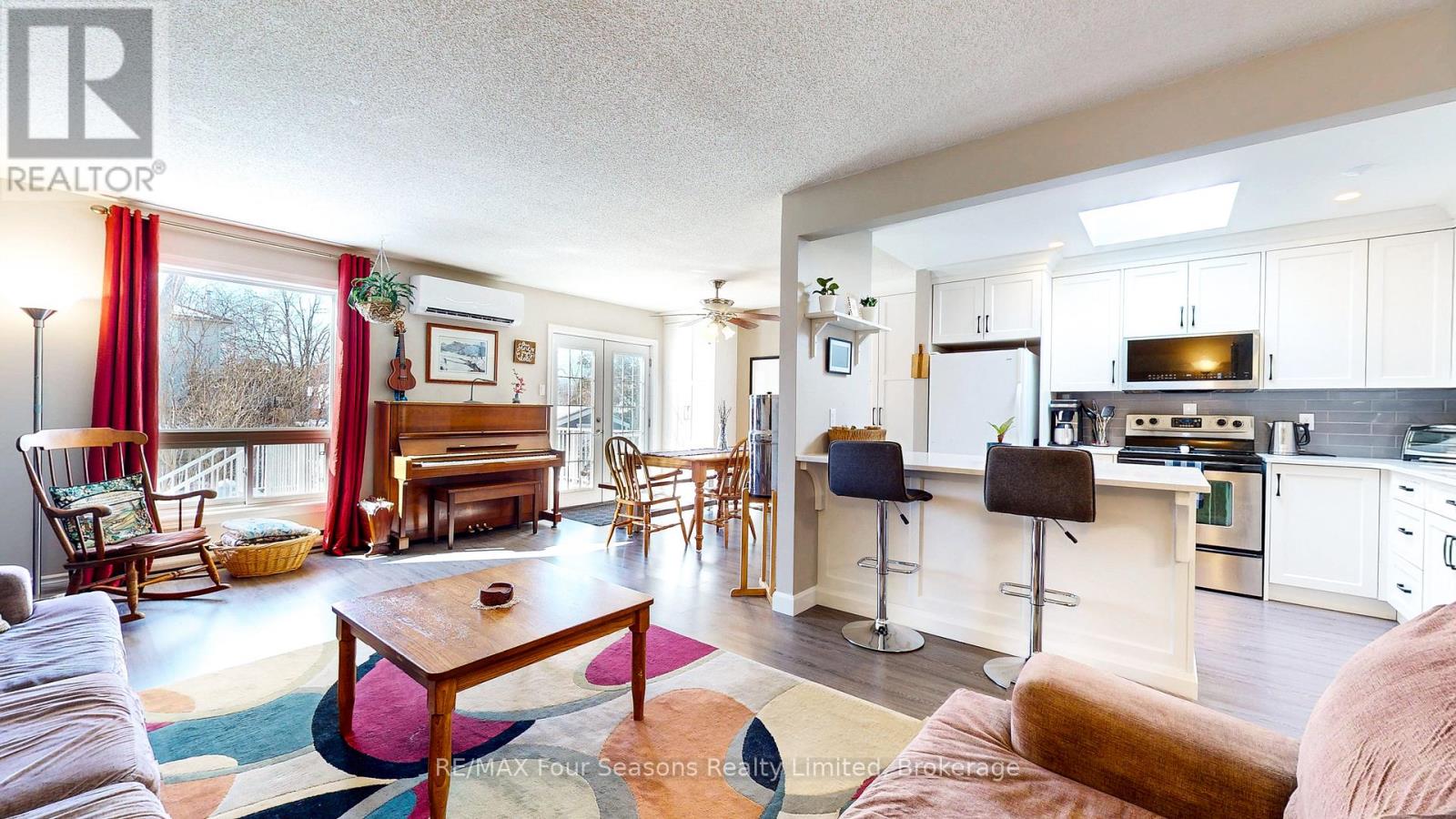 74 Telfer Road, Collingwood, Ontario  L9Y 4S2 - Photo 7 - S12844240