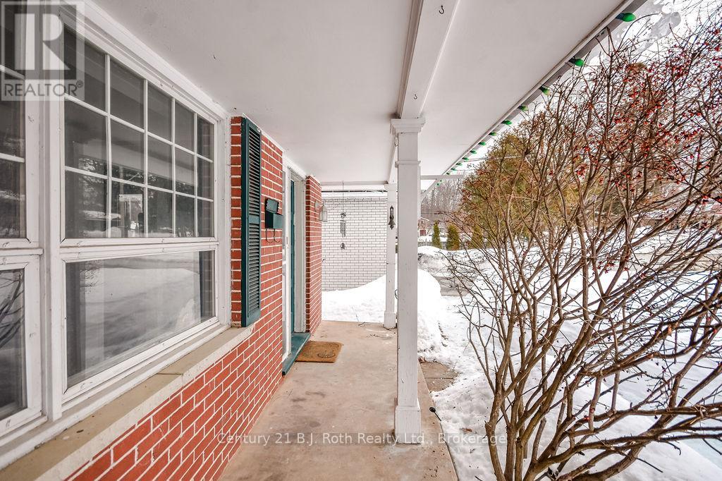 240 Macartney Street, Midland, Ontario  L4R 2J8 - Photo 3 - S12844484