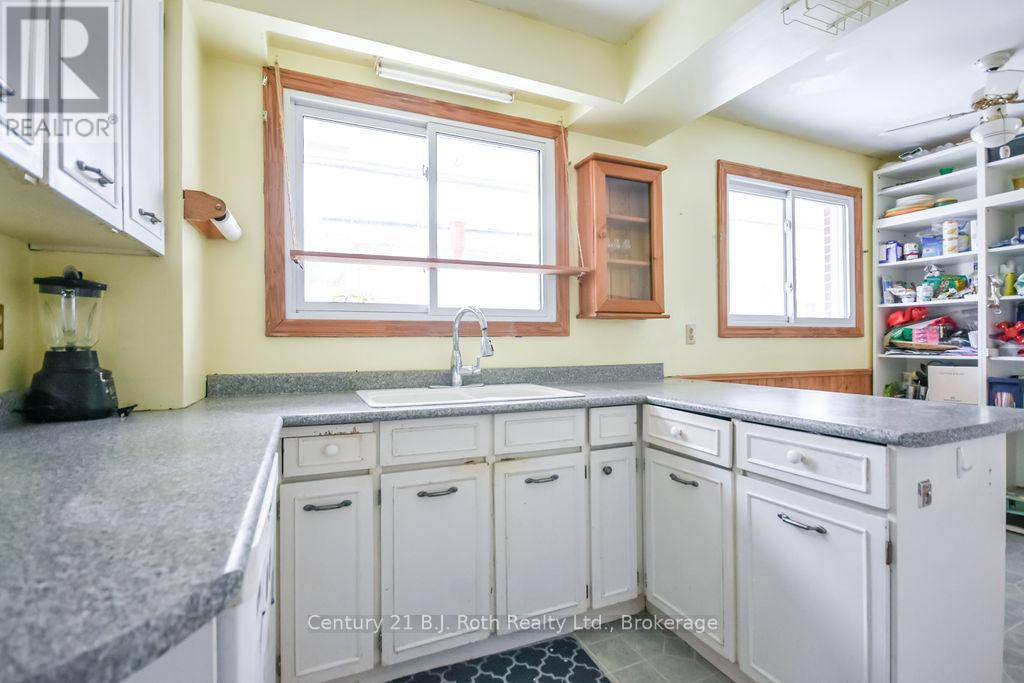 240 Macartney Street, Midland, Ontario  L4R 2J8 - Photo 7 - S12844484