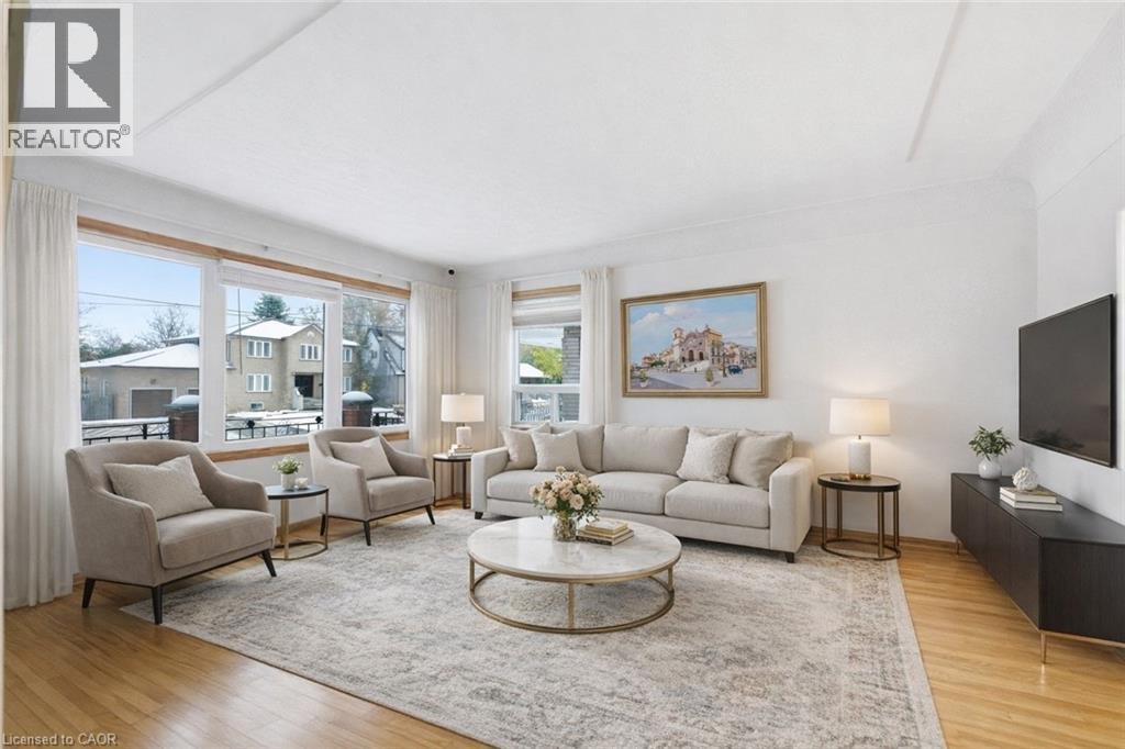 314 Hawkridge Avenue, Hamilton, Ontario  L9C 3L2 - Photo 4 - 40809494