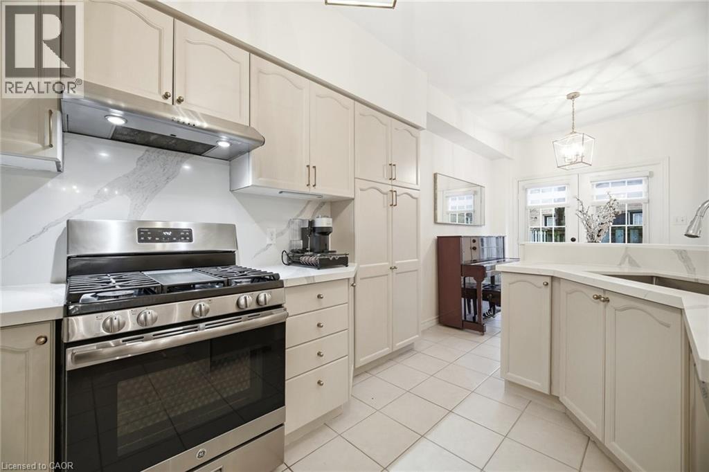 1353 Stephenson Drive, Burlington, Ontario  L7S 2M4 - Photo 15 - 40801982