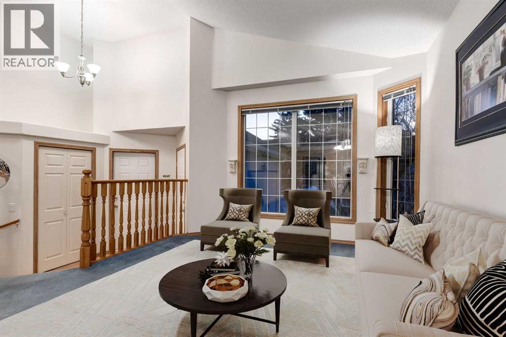 26 Somercrest Circle Sw, Calgary, Alberta  T2Y 3H1 - Photo 6 - A2284372