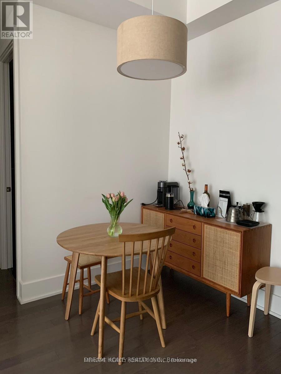 305 - 39 Queens Quay E, Toronto (Waterfront Communities), Ontario  M5E 0A5 - Photo 2 - C12844246