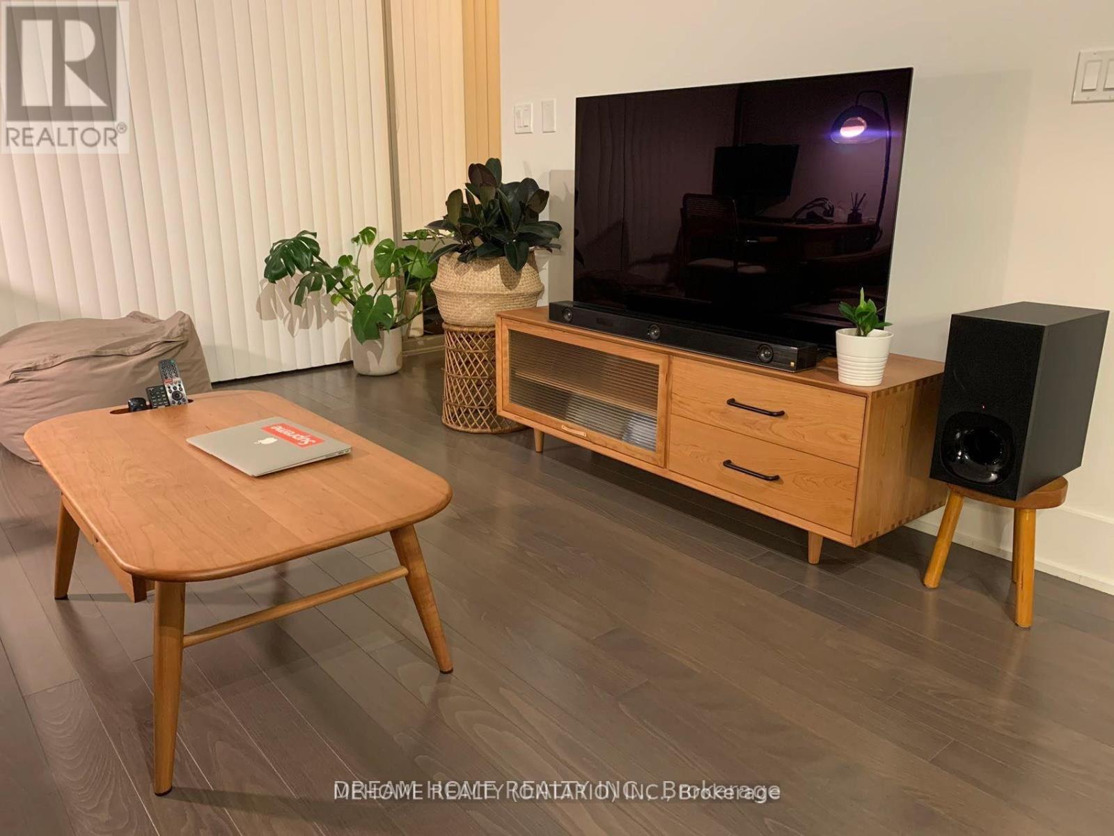 305 - 39 Queens Quay E, Toronto (Waterfront Communities), Ontario  M5E 0A5 - Photo 5 - C12844246