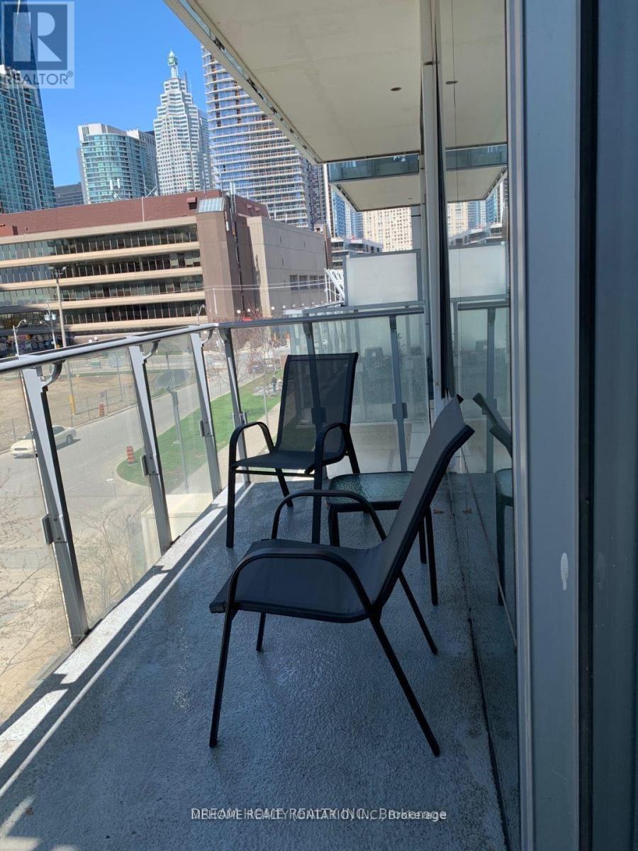 305 - 39 Queens Quay E, Toronto (Waterfront Communities), Ontario  M5E 0A5 - Photo 9 - C12844246