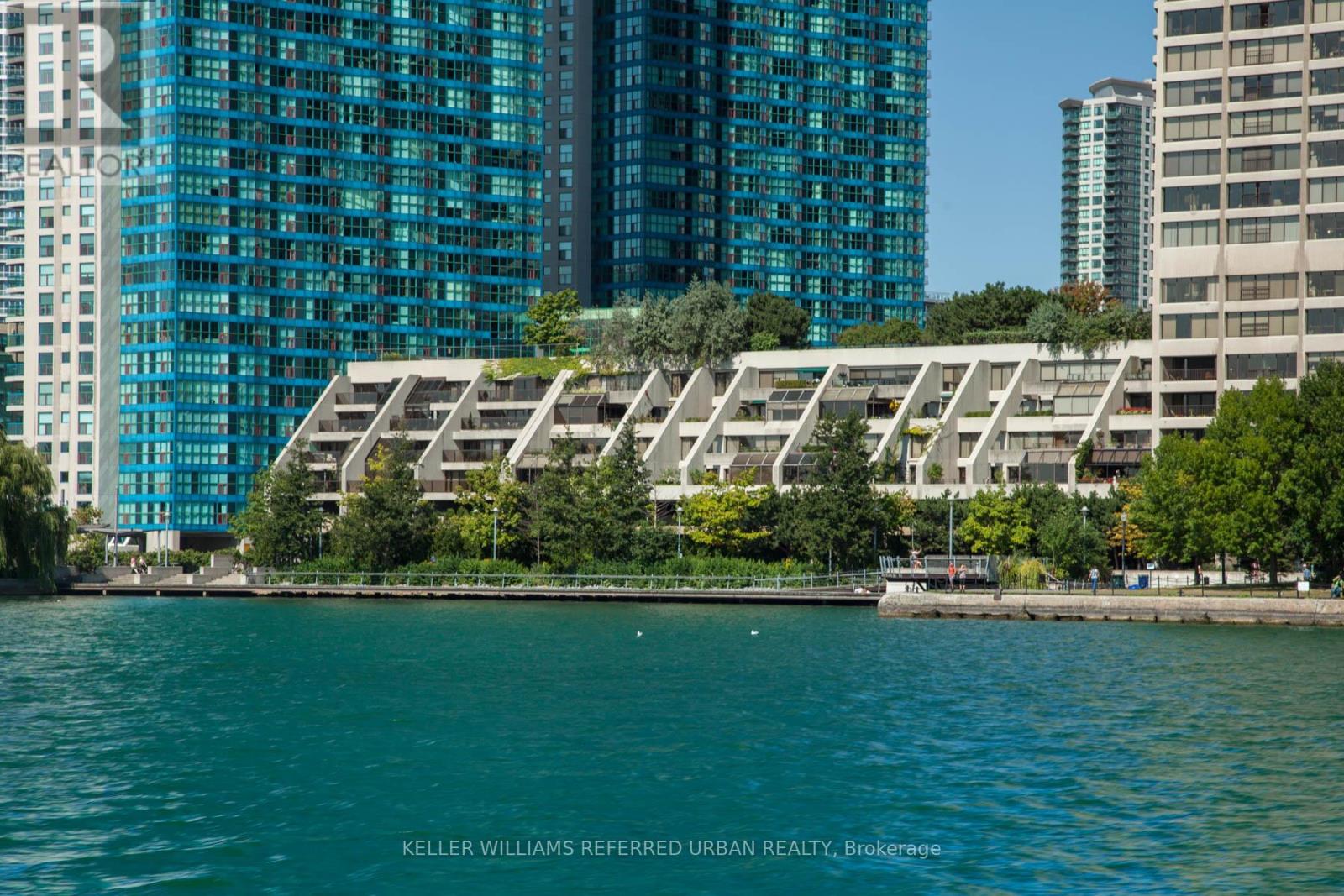 1901 - 77 Harbour Square, Toronto (Waterfront Communities), Ontario  M5J 2S2 - Photo 10 - C12844306