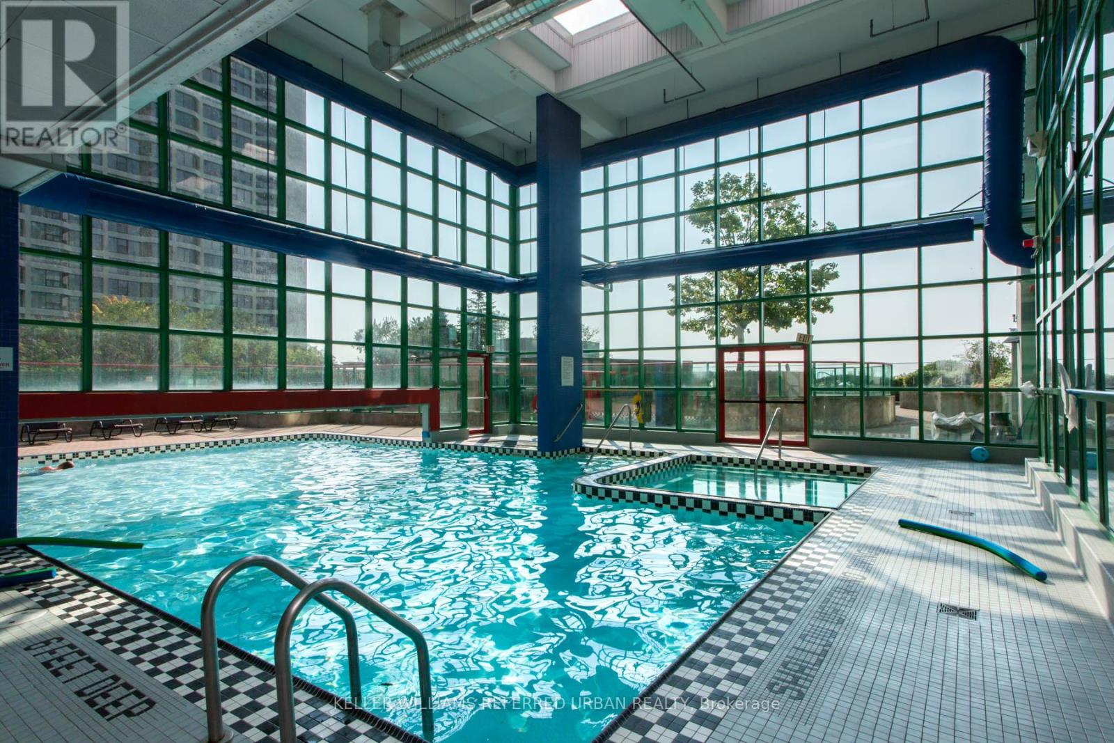 1901 - 77 Harbour Square, Toronto (Waterfront Communities), Ontario  M5J 2S2 - Photo 3 - C12844306